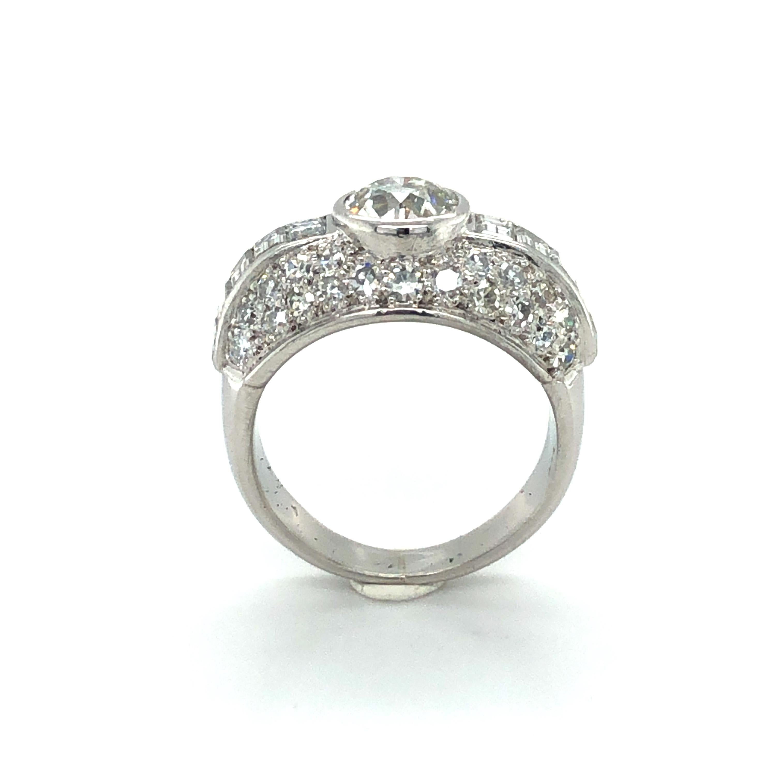 Art Deco Style Diamond Ring in Platinum 950 3