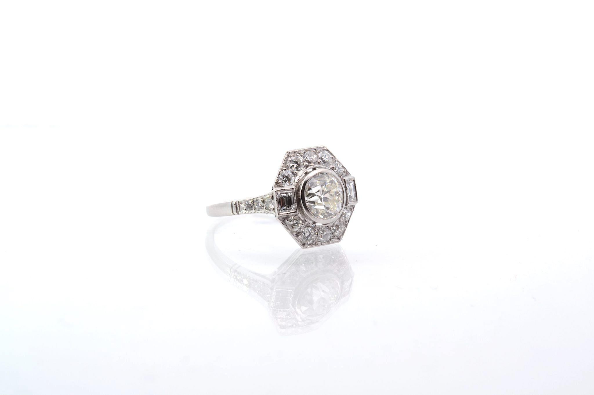 Old European Cut Art Deco style diamond ring in platinum For Sale