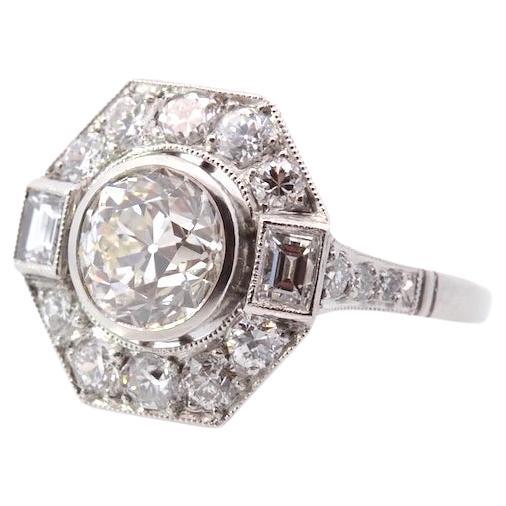 Art Deco style diamond ring in platinum For Sale
