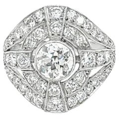 Anello con diamante in stile Art Deco in platino con diamante centrale e dettagli in pavè