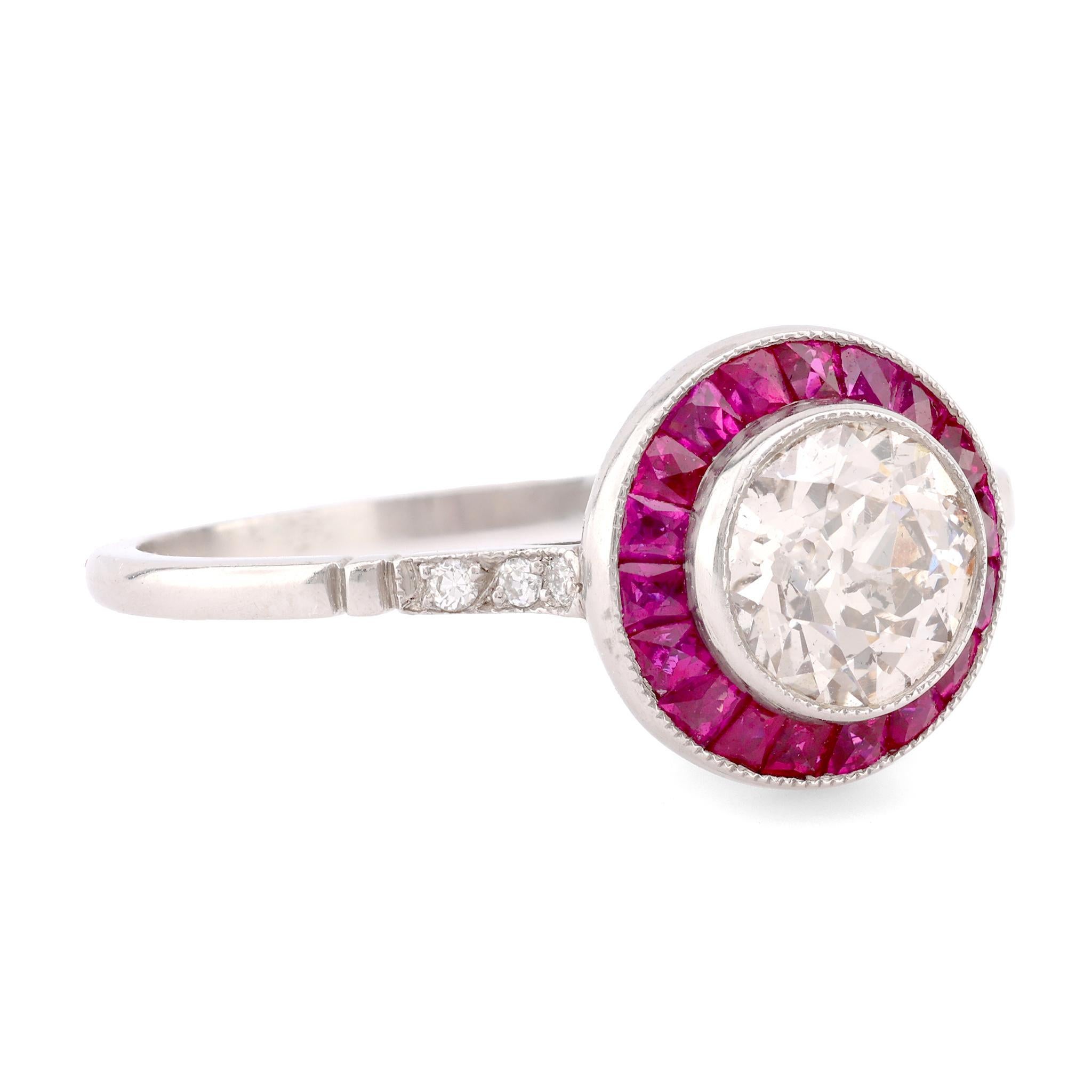 Art Deco Stil Diamant Rubin Platin target-Ring (Art déco) im Angebot