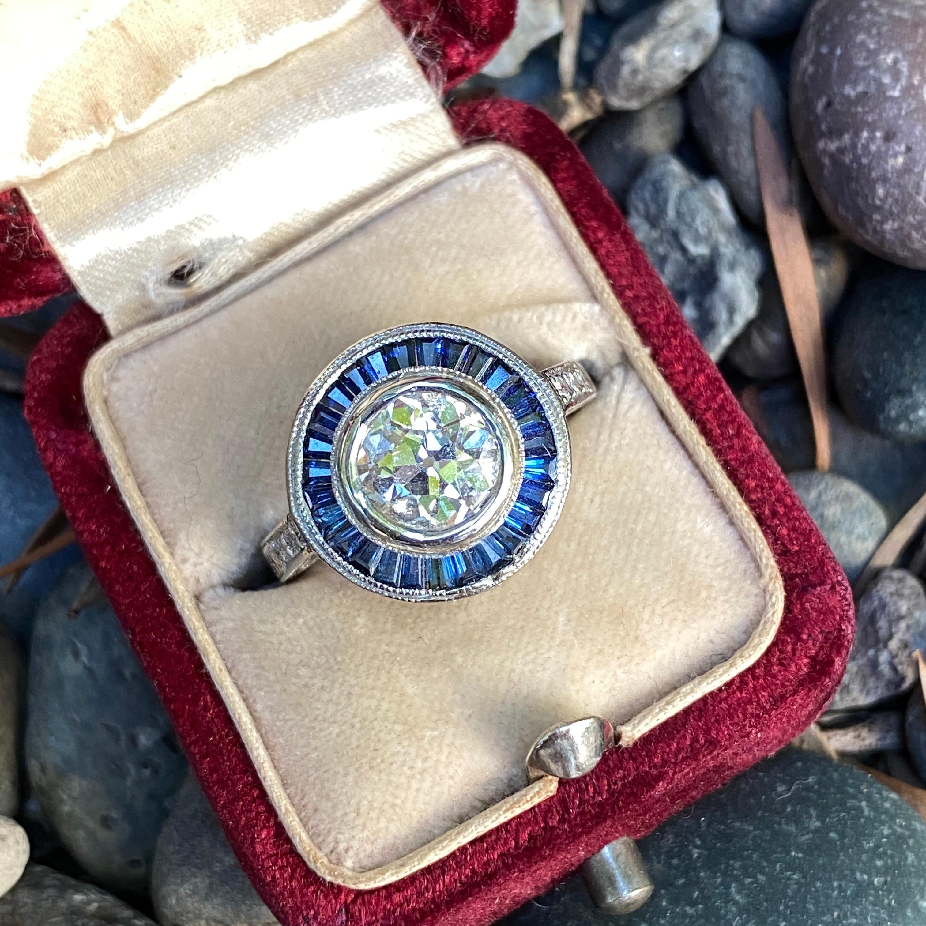 Art Deco Style Diamond & Sapphire 1.38 Carat Platinum Ring For Sale 2