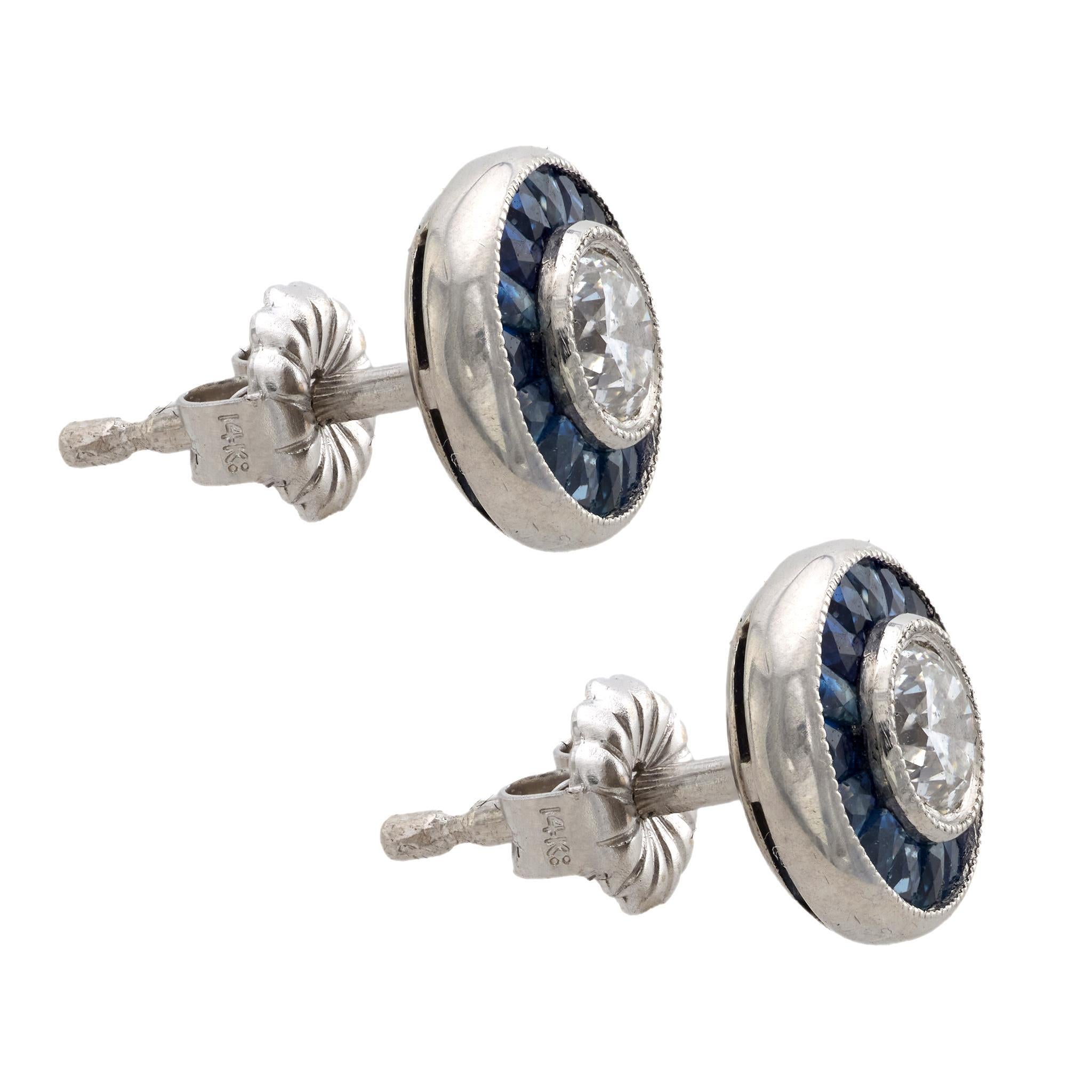 Taglio brillante Borchie a bersaglio in platino con diamante e zaffiro in stile Art Deco in vendita
