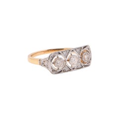 Art Deco Style Diamond Trilogy Ring in 18 Carat Yellow Gold