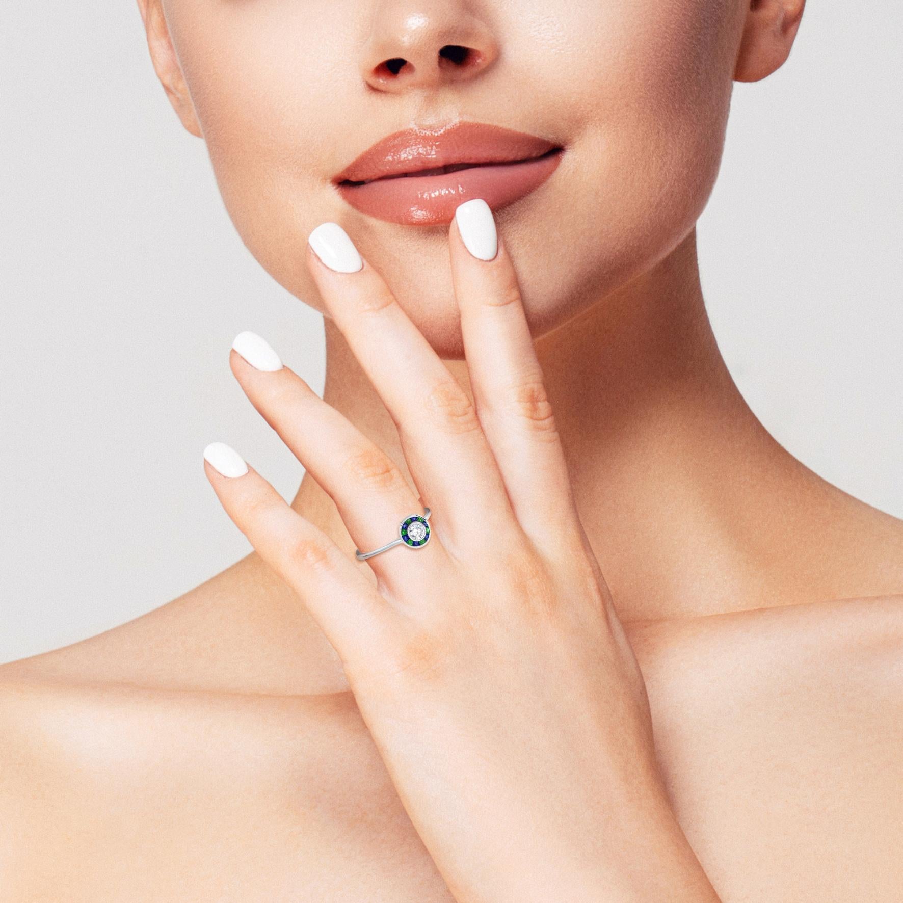 De las mujeres Anillo de oro blanco estilo Art Déco de diamantes con esmeralda verde y zafiro azul en venta