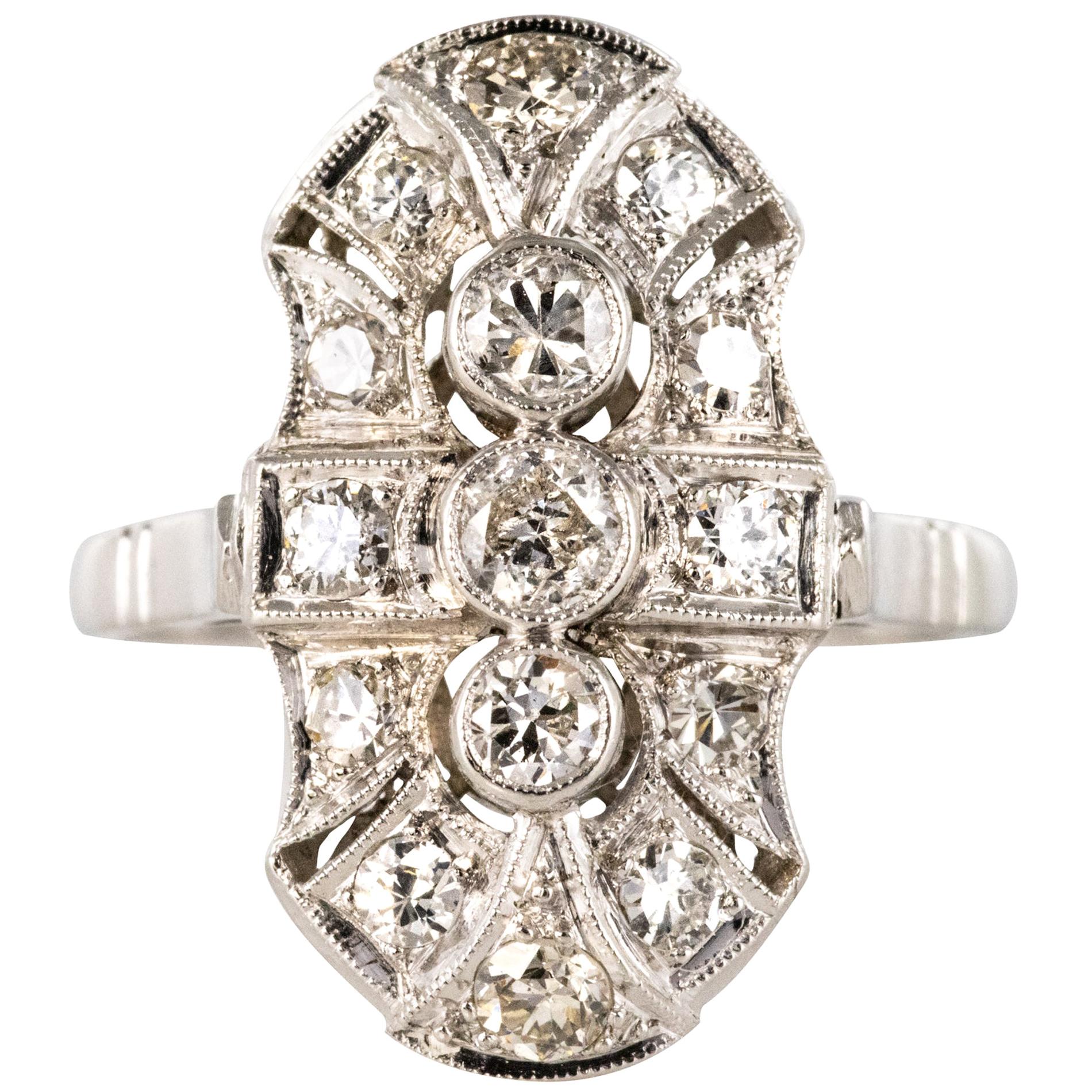 Art Deco Stil Diamanten 18 Karat Weißgold Ring im Angebot