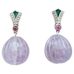Art Deco Stil Diamanten Gold Grün Emaille Rubine Amethyst geschnitzte Tropfenohrringe