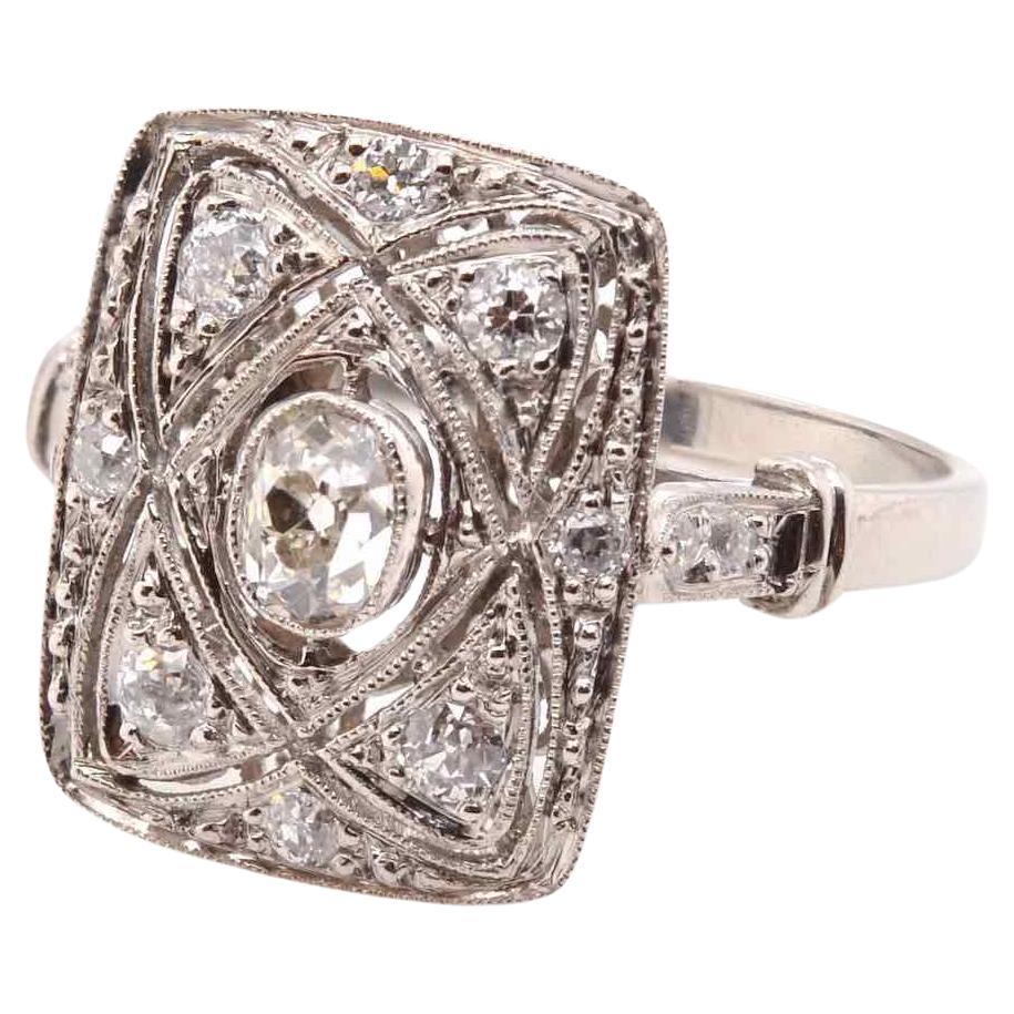 Art deco style diamonds ring in platinum For Sale