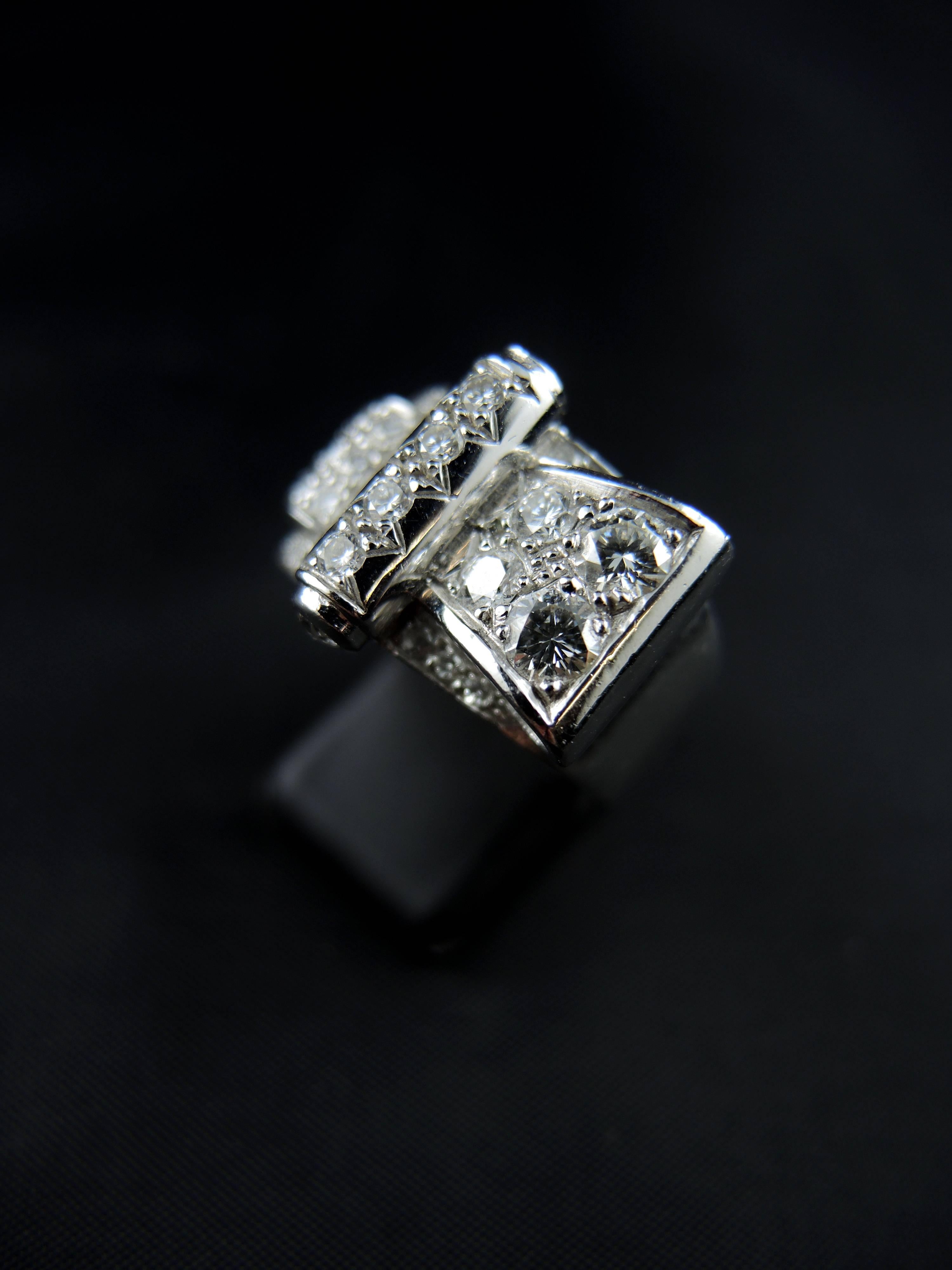 Diamond White Gold French Ring In Excellent Condition For Sale In Paris, FR