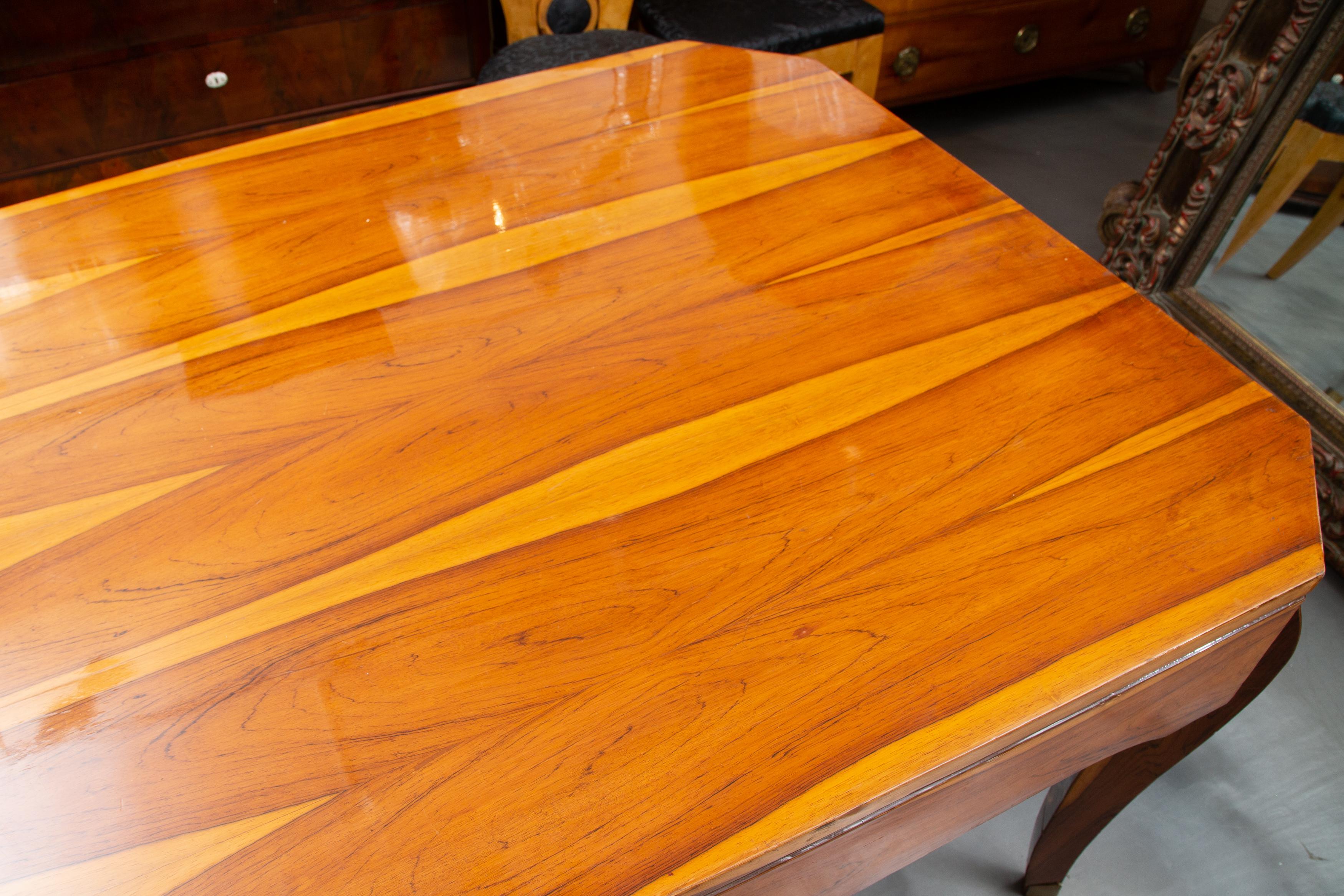 20th Century Art Deco Style Dining Table For Sale