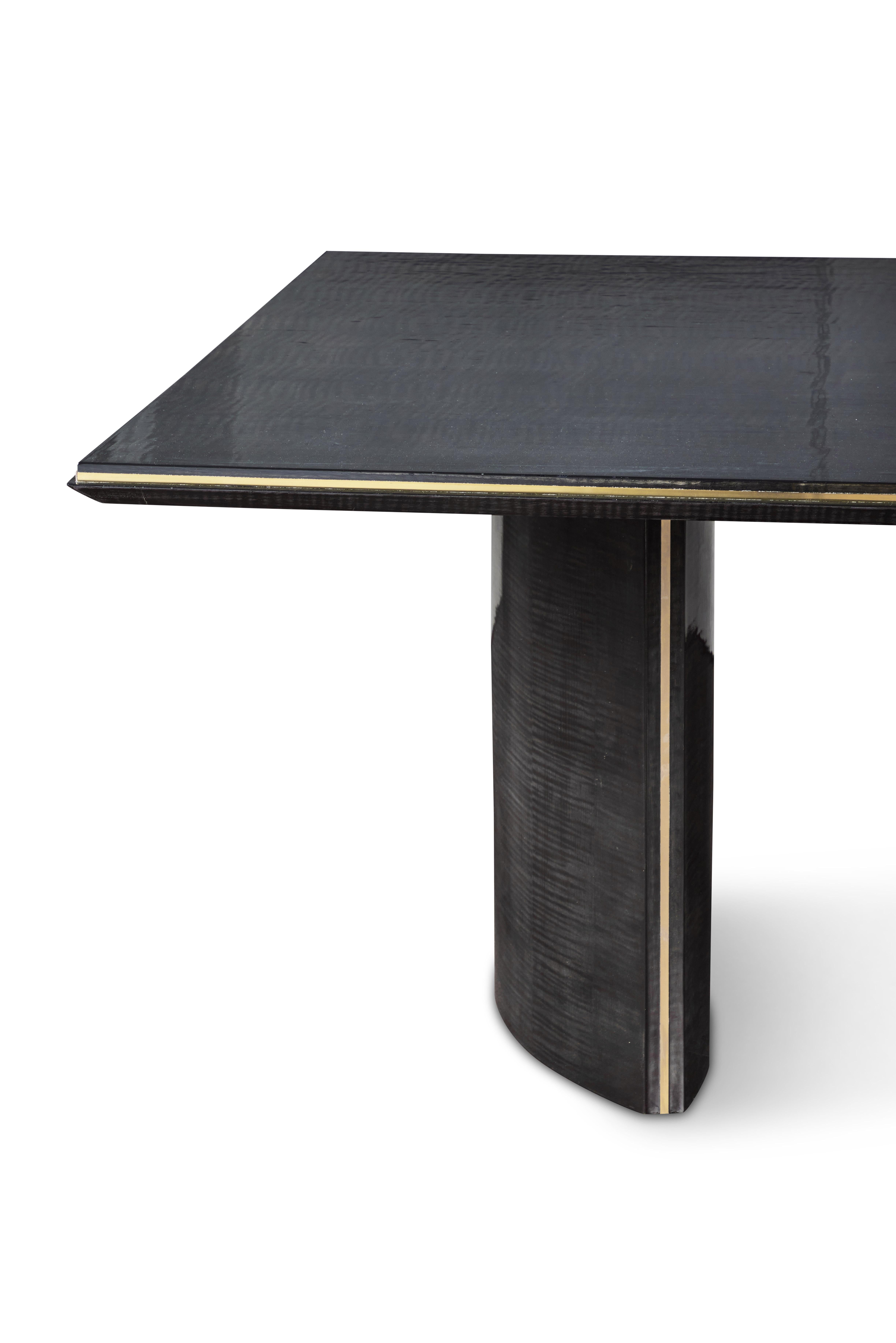 Art Deco Style Dining Table of Sycamore and Brass For Sale 2
