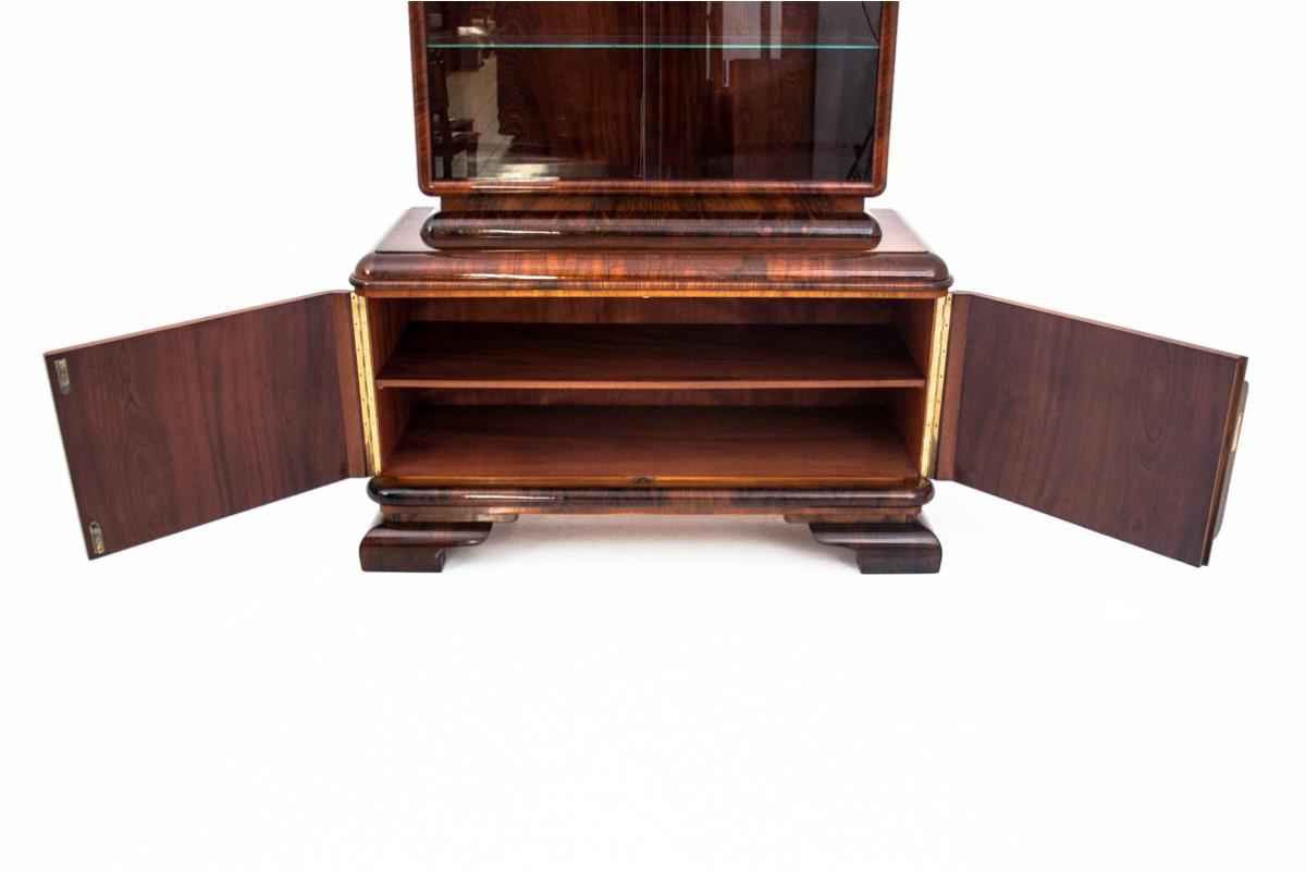 Polish Art Deco style display cabinet, 1940s, Poland. For Sale