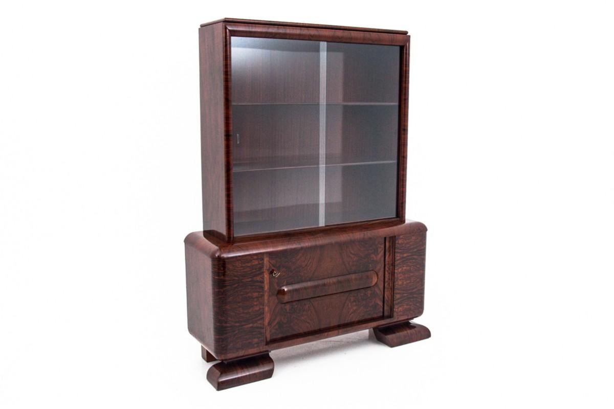 Art Deco style display cabinet, Poland, 1940s. After renovation. For Sale 9