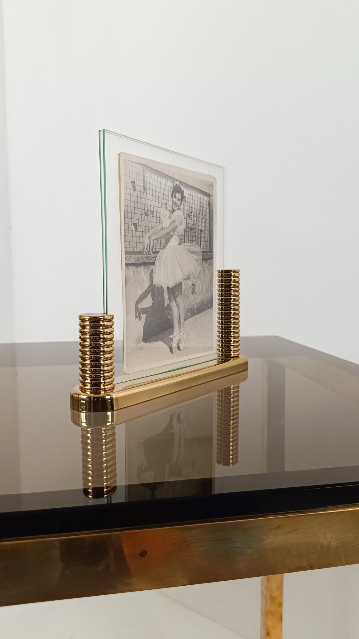 Art Deco Style Double Sided Pictures Frame in gilded Brass & Glass, 80s For Sale 2