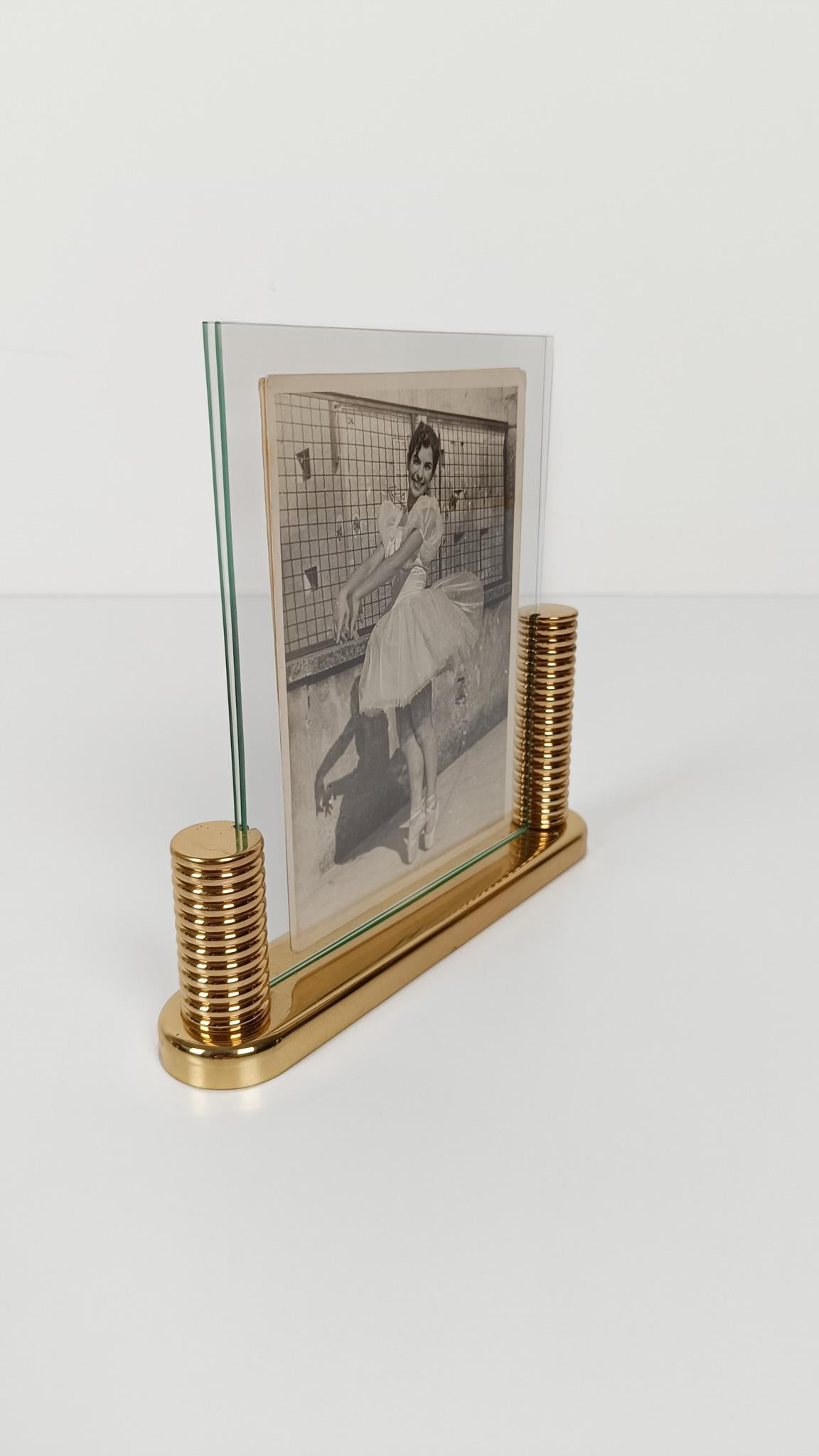 Art Deco Style Double Sided Pictures Frame in gilded Brass & Glass, 80s For Sale 3