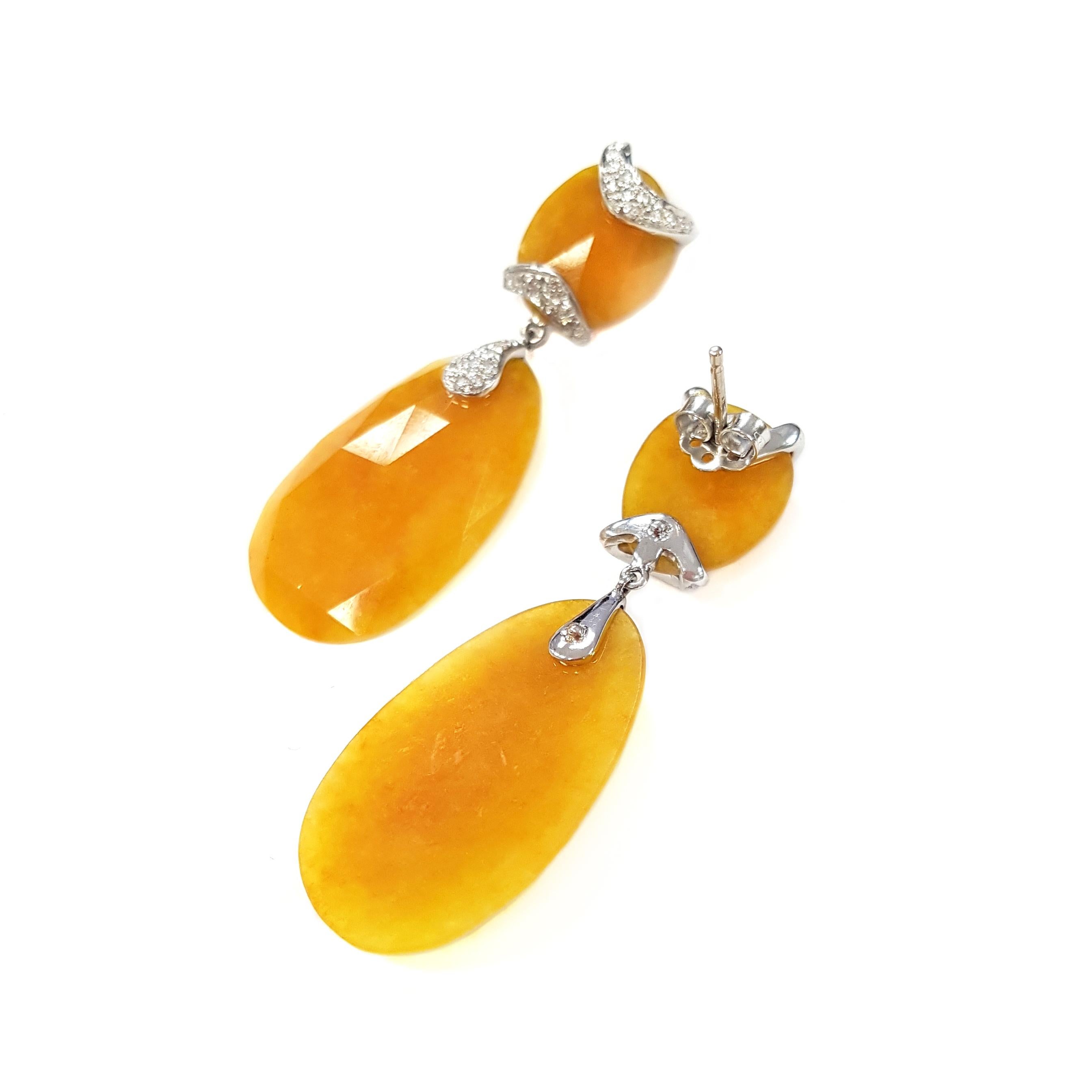 Contemporary 18 Karat Gold Art Deco-Inspired Yellow Jade Diamond Drop Earrings In New Condition In Palermo, Italy PA