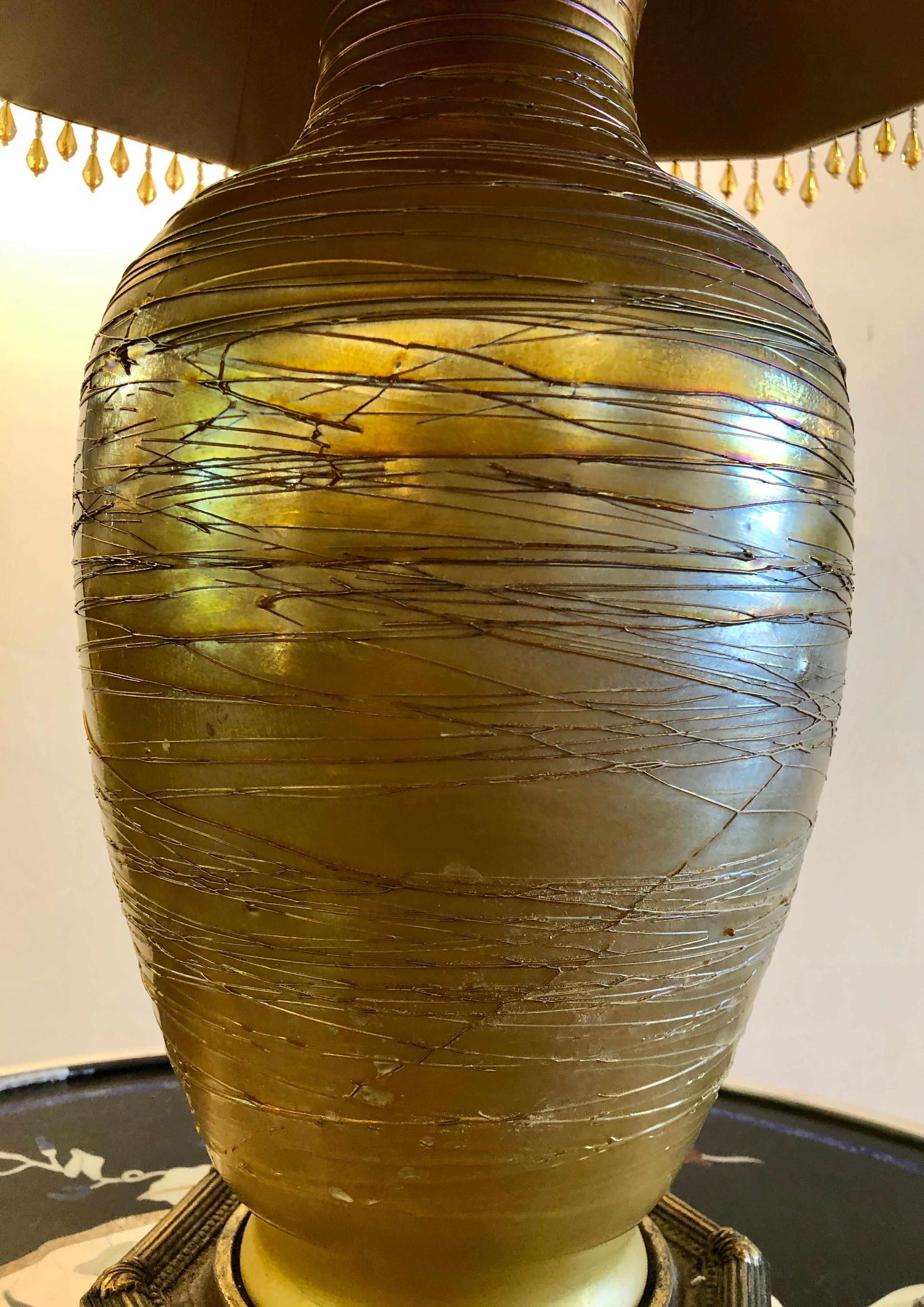 Art Deco Style Durand Fashion Art Glass Table Lamp with Custom Shade In Good Condition For Sale In Stamford, CT