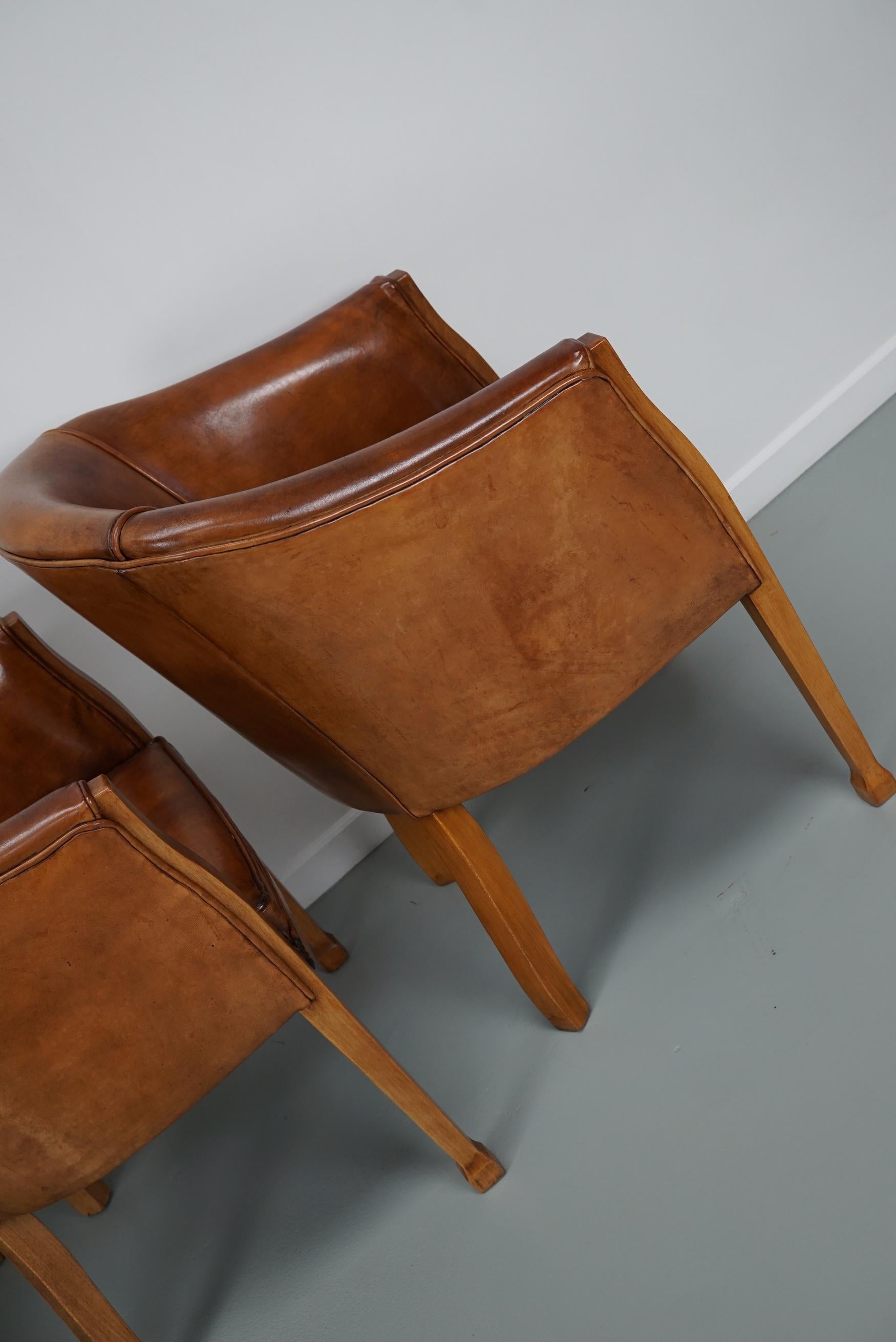 Ensemble de quatre fauteuils club néerlandais en cuir cognac de style Art déco  en vente 4