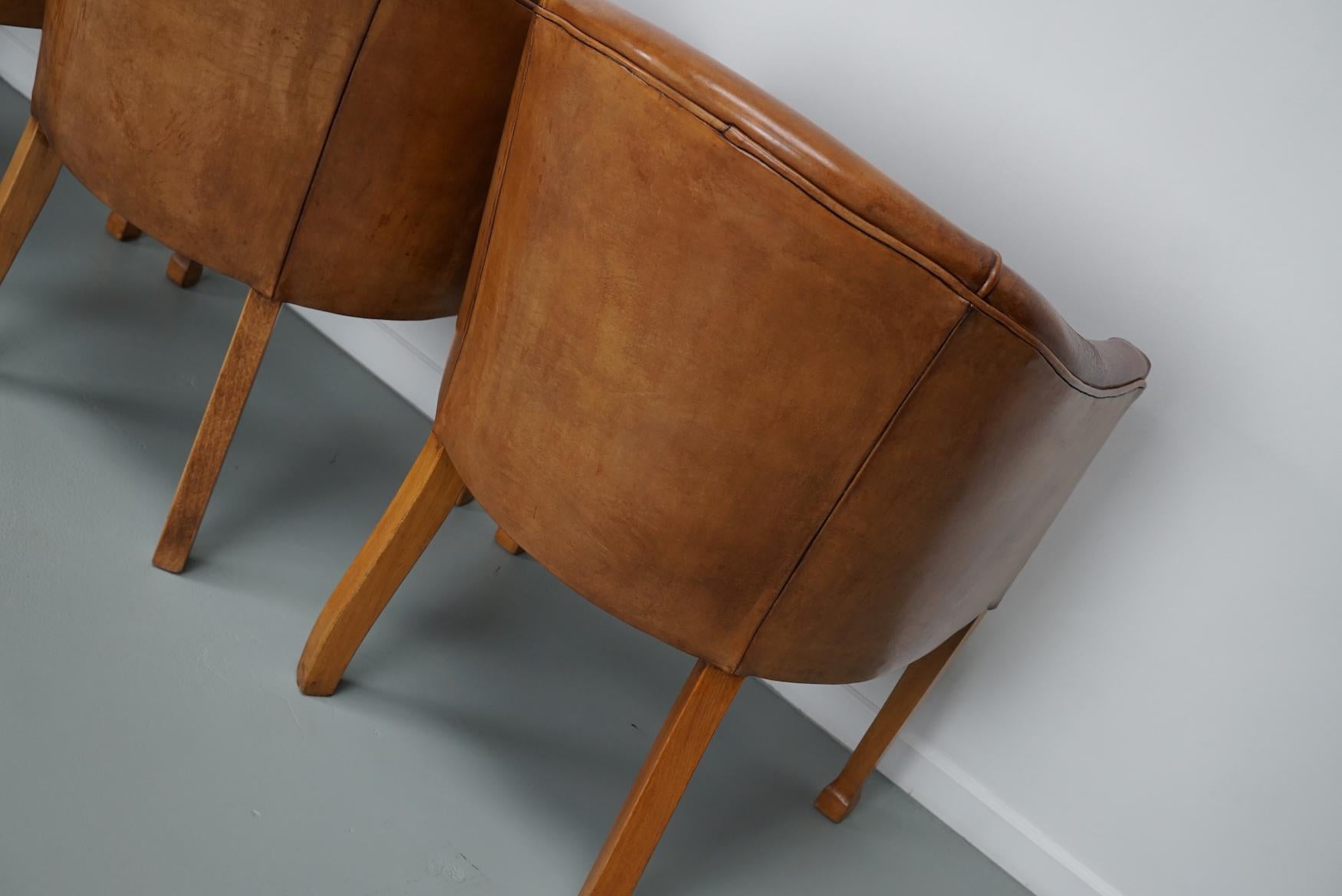 Ensemble de quatre fauteuils club néerlandais en cuir cognac de style Art déco  en vente 9