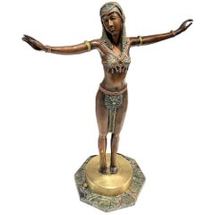 Sculpture en bronze d'une danseuse cloche égyptienne de style Art déco sur socle en marbre de Marius