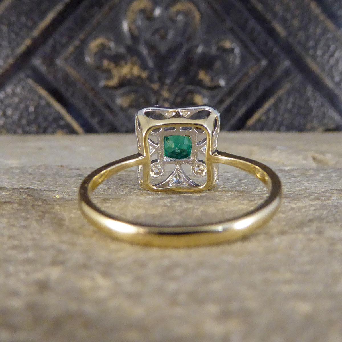 Art Deco Style Emerald and Diamond Ring in 18ct Yellow and White Gold In Good Condition In Yorkshire, West Yorkshire