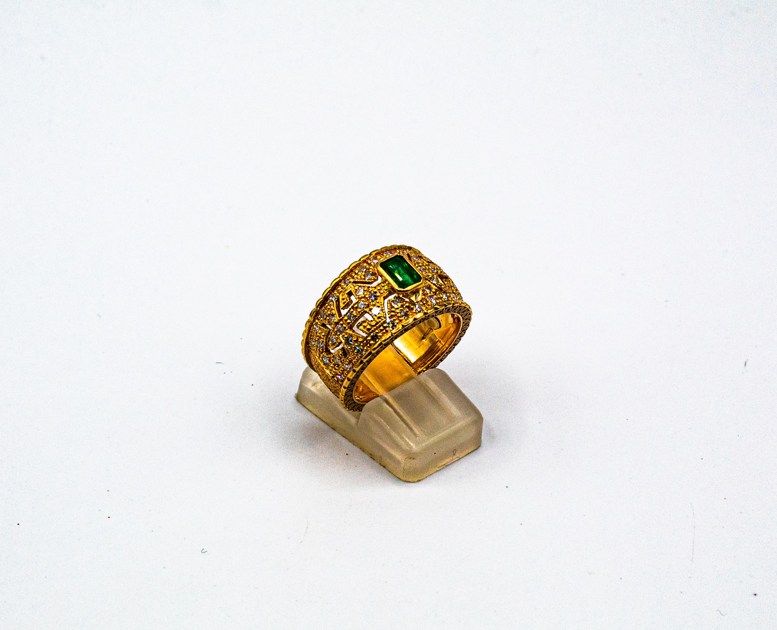Bague cocktail de style Art déco en or jaune avec émeraude taille émeraude et diamant blanc en vente 2