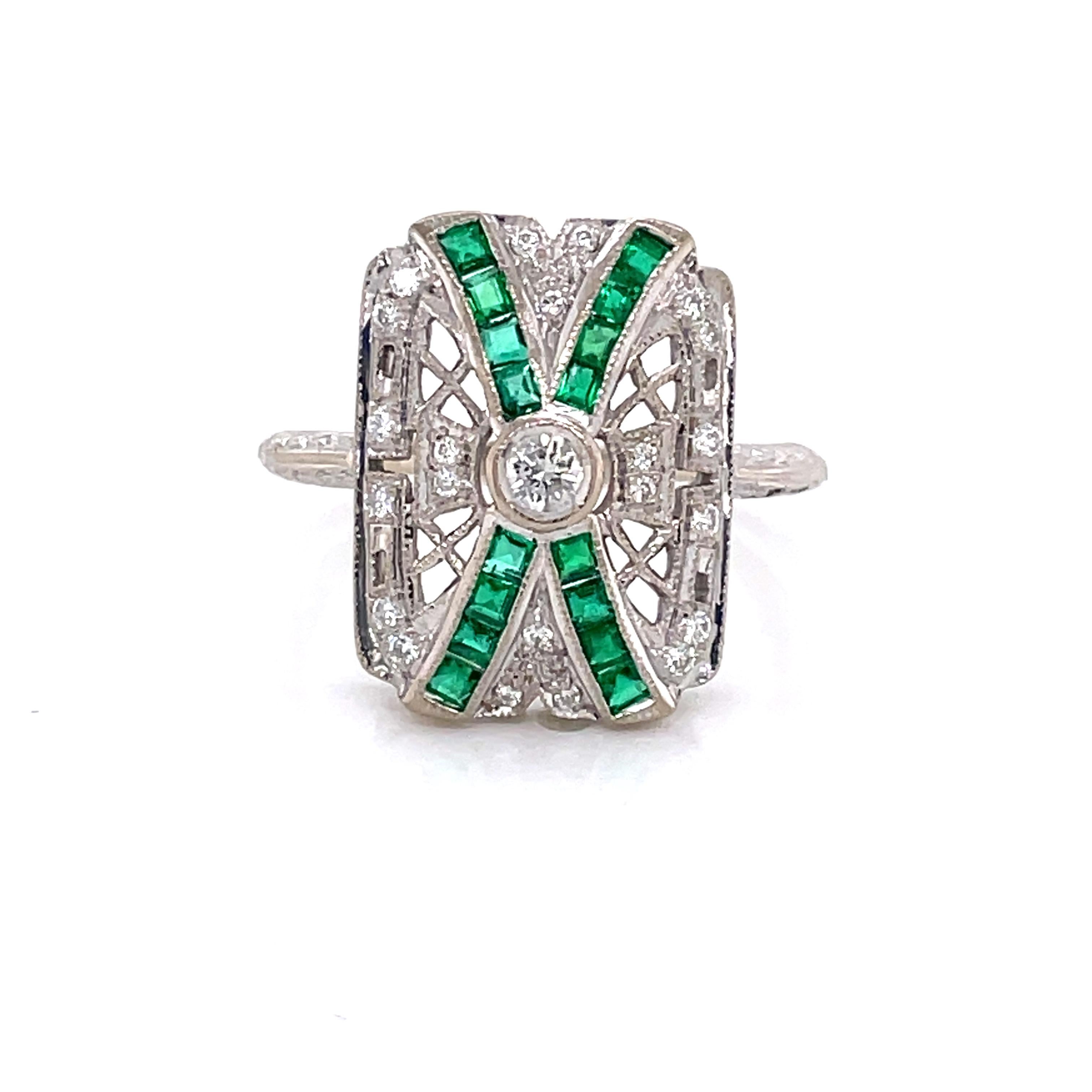 Ring aus 18 Karat Weißgold mit Smaragd und Diamant im Art-déco-Stil (Smaragdschliff) im Angebot