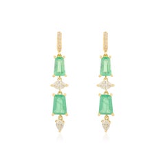 Art Deco Style Emerald & Diamond Dangle Earrings for Woman in 18k Yellow Gold