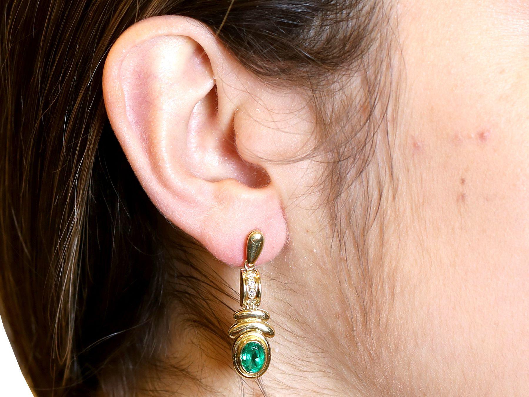 Art Deco Style Emerald Diamond  Drop Earrings in 18k Yellow Gold For Sale 3