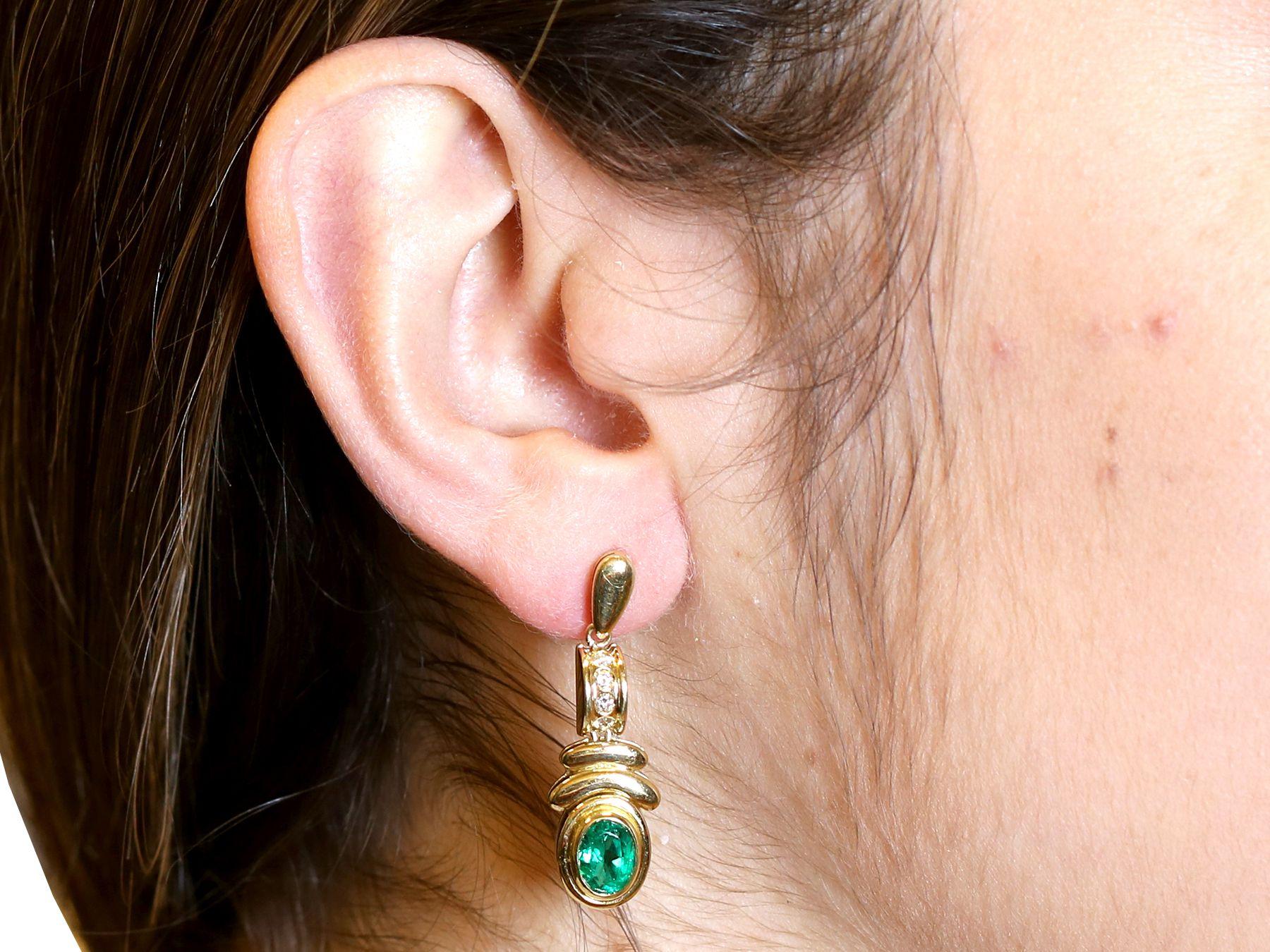 Art Deco Style Emerald Diamond  Drop Earrings in 18k Yellow Gold For Sale 1