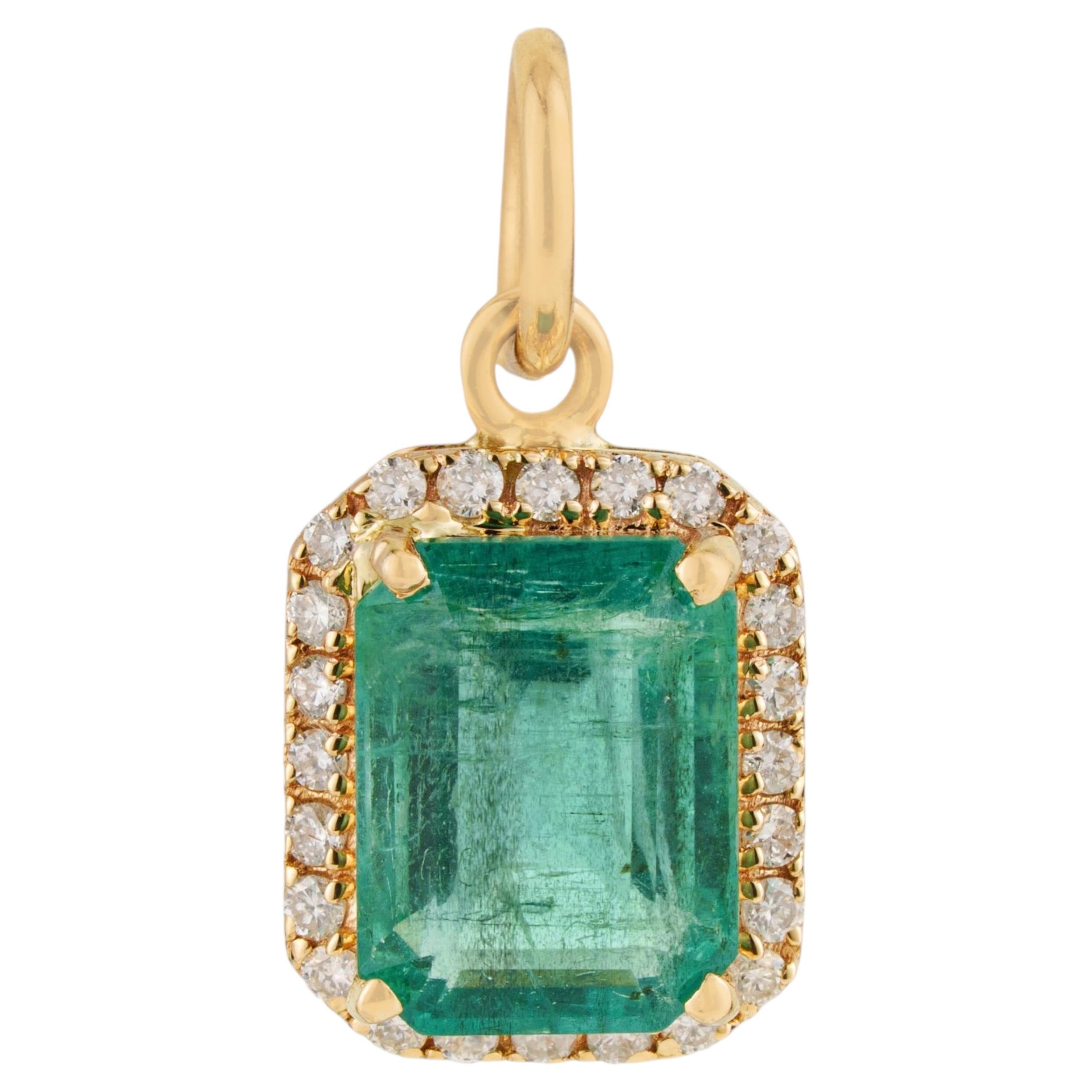 Art Deco Stil Smaragd Diamant Halo Anhänger Charme 1,55ct in 14K Gelbgold