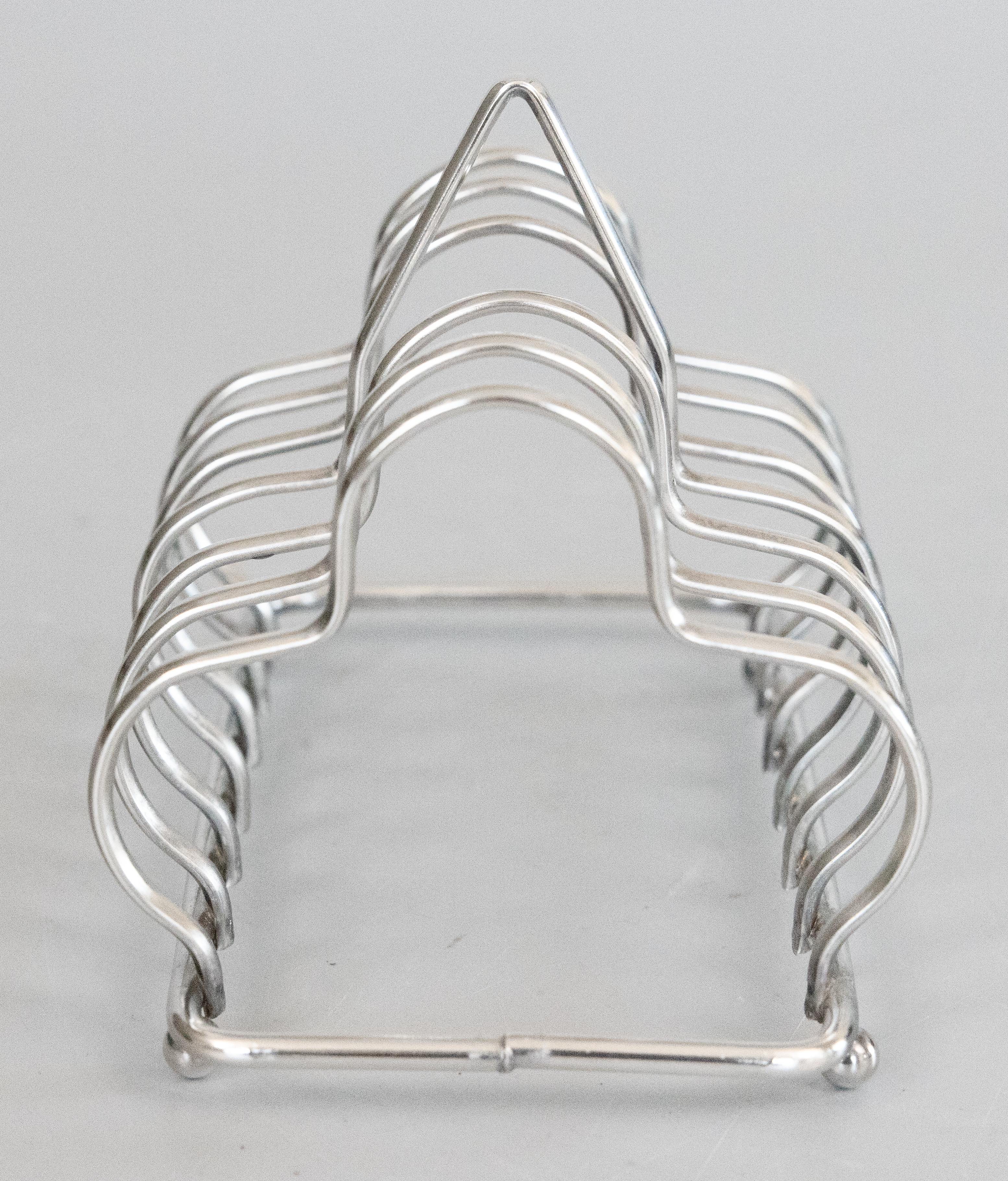 20ième siècle Porte-toast en métal argenté de style Art Deco en vente