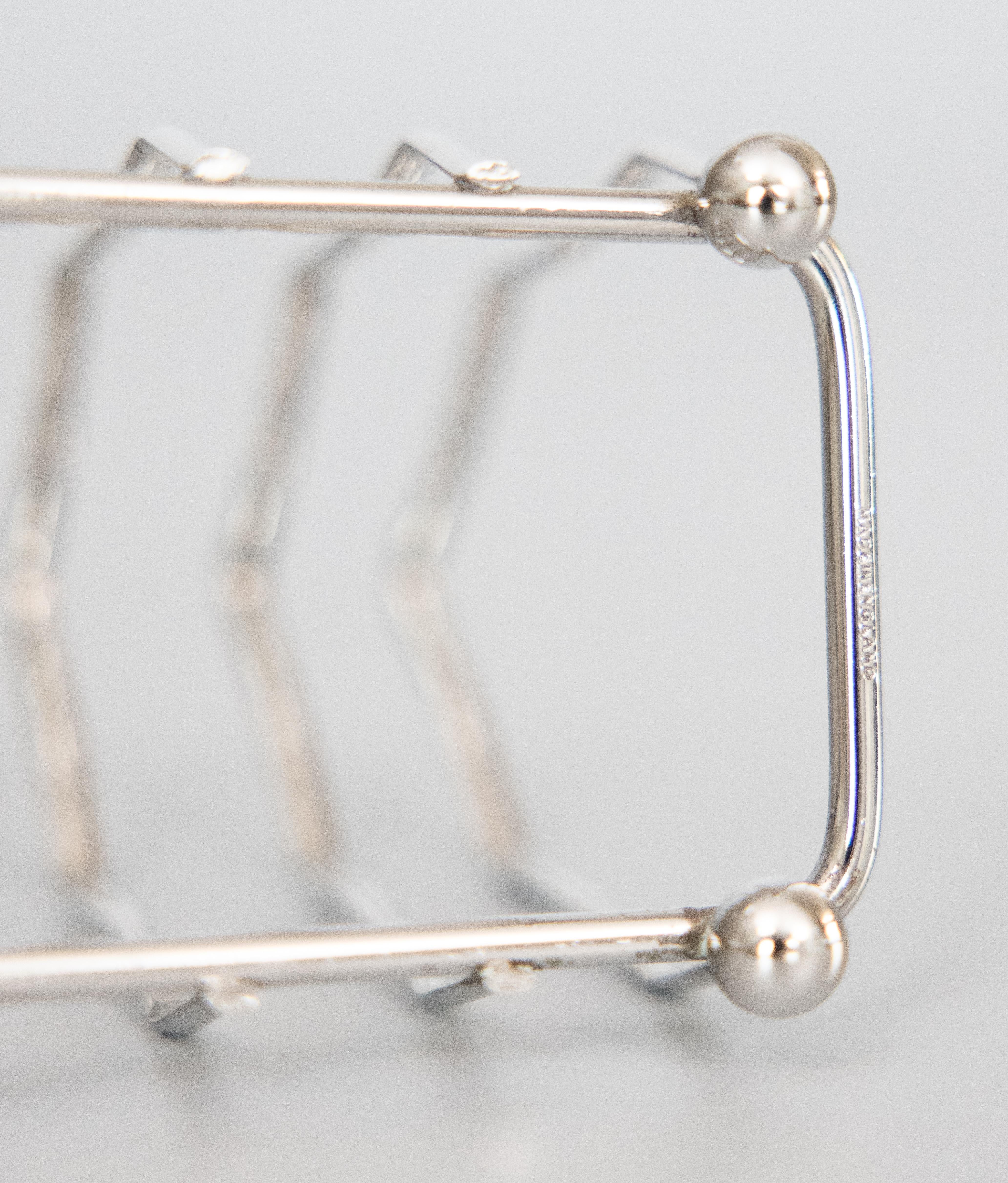 Art Deco Style English Silver Plate Toast Rack Letter Holder, circa 1950 For Sale 3