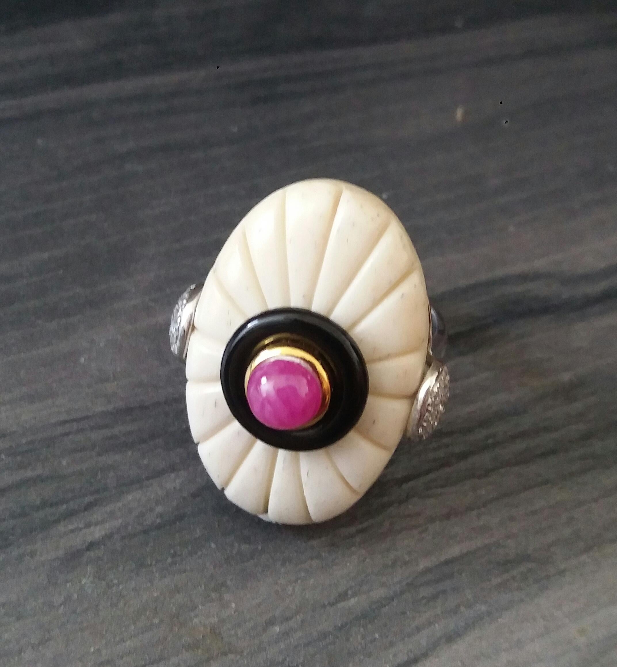 For Sale:  Art Deco Style Engraved Bone Black Onyx Ruby Cab Gold Diamonds Cocktail Ring 5
