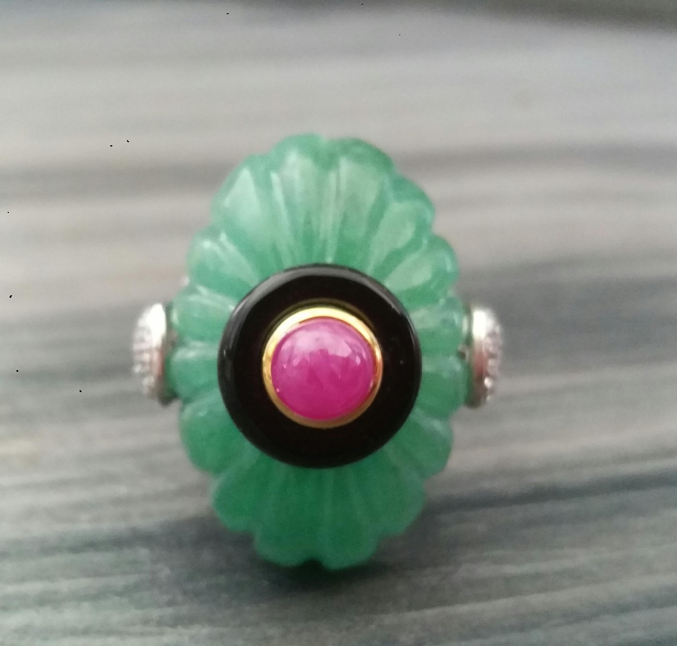 For Sale:  Art Deco Style Engraved Jade Black Onyx Ruby Cab Gold Diamonds Cocktail Ring 3