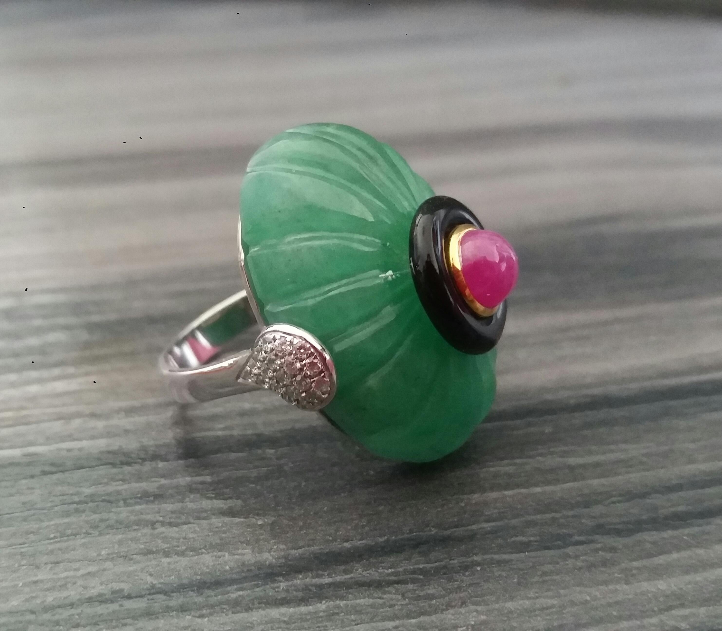 For Sale:  Art Deco Style Engraved Jade Black Onyx Ruby Cab Gold Diamonds Cocktail Ring 4