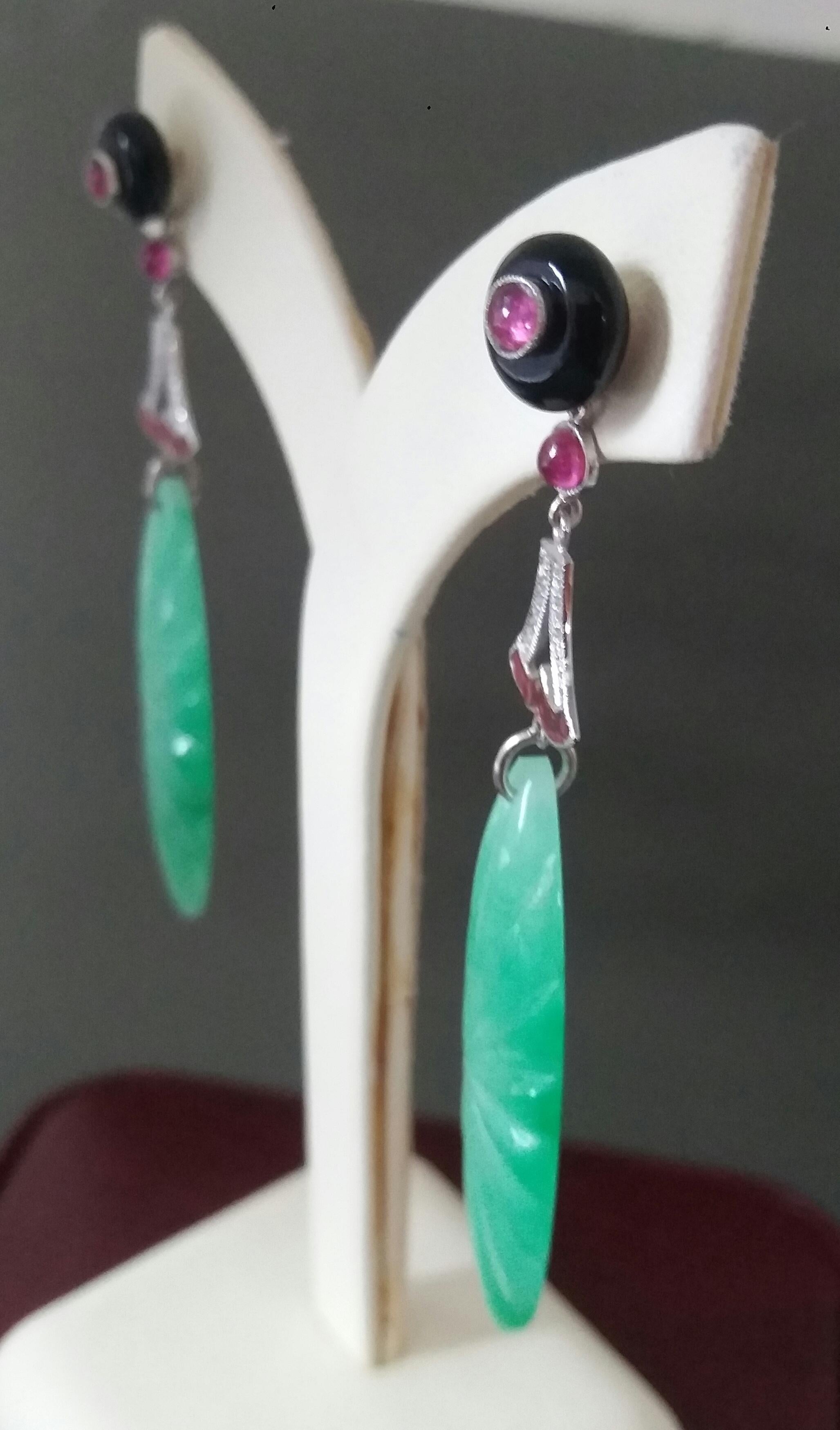 Art Deco Style Engraved Jade Ruby Black Onix Gold Diamonds Enamel Drop Earrings In Good Condition For Sale In Bangkok, TH