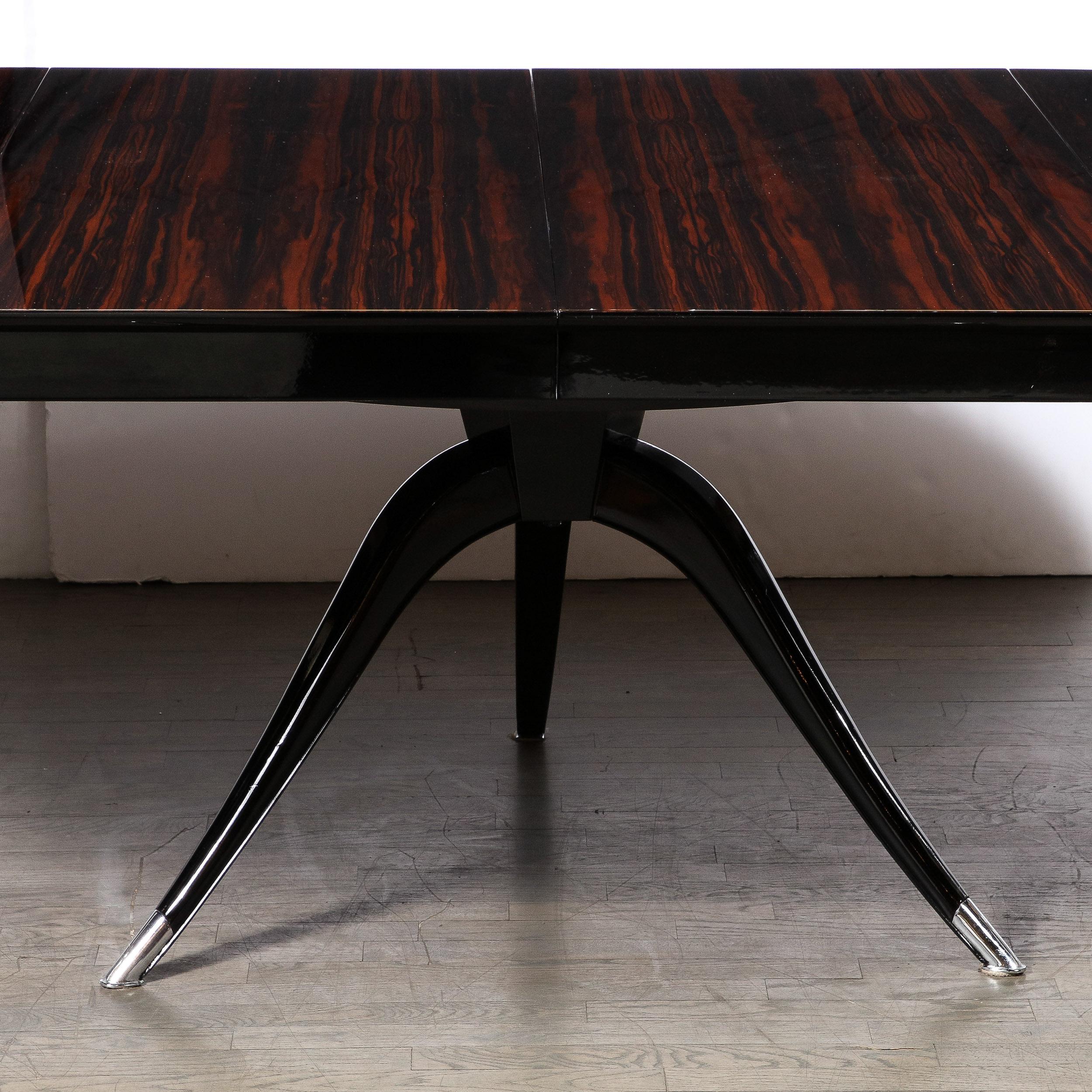 Art Deco Style Extendable Round Dining Table in Macassar Ebony w/ Tapered Legs In Excellent Condition In New York, NY