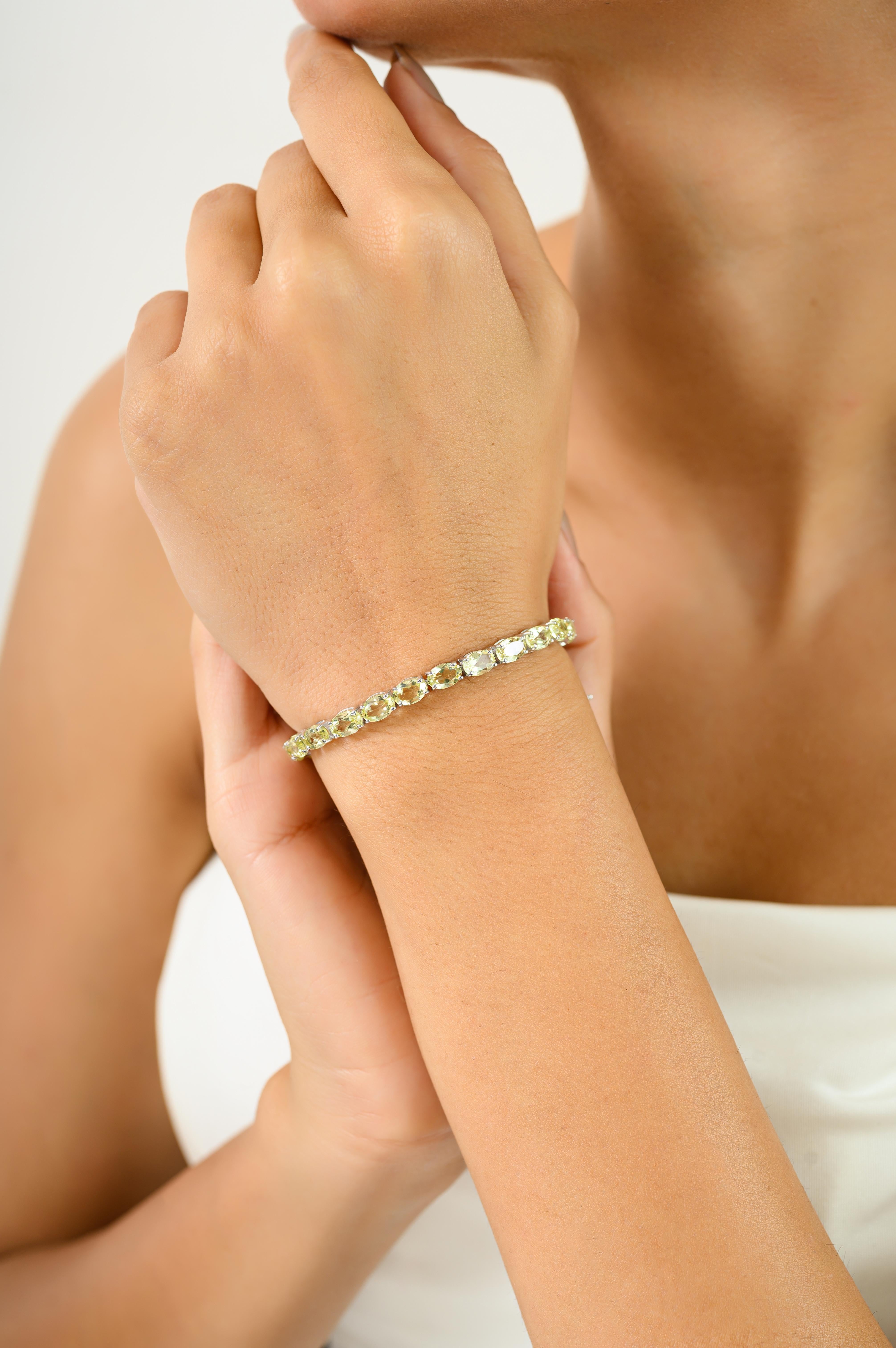 Art Deco Style Faceted Oval Cut Lemon Quartz Tennis Bracelet in 925 Silver In New Condition For Sale In New York, NY