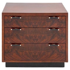Commode en acajou flammé de style Art Déco