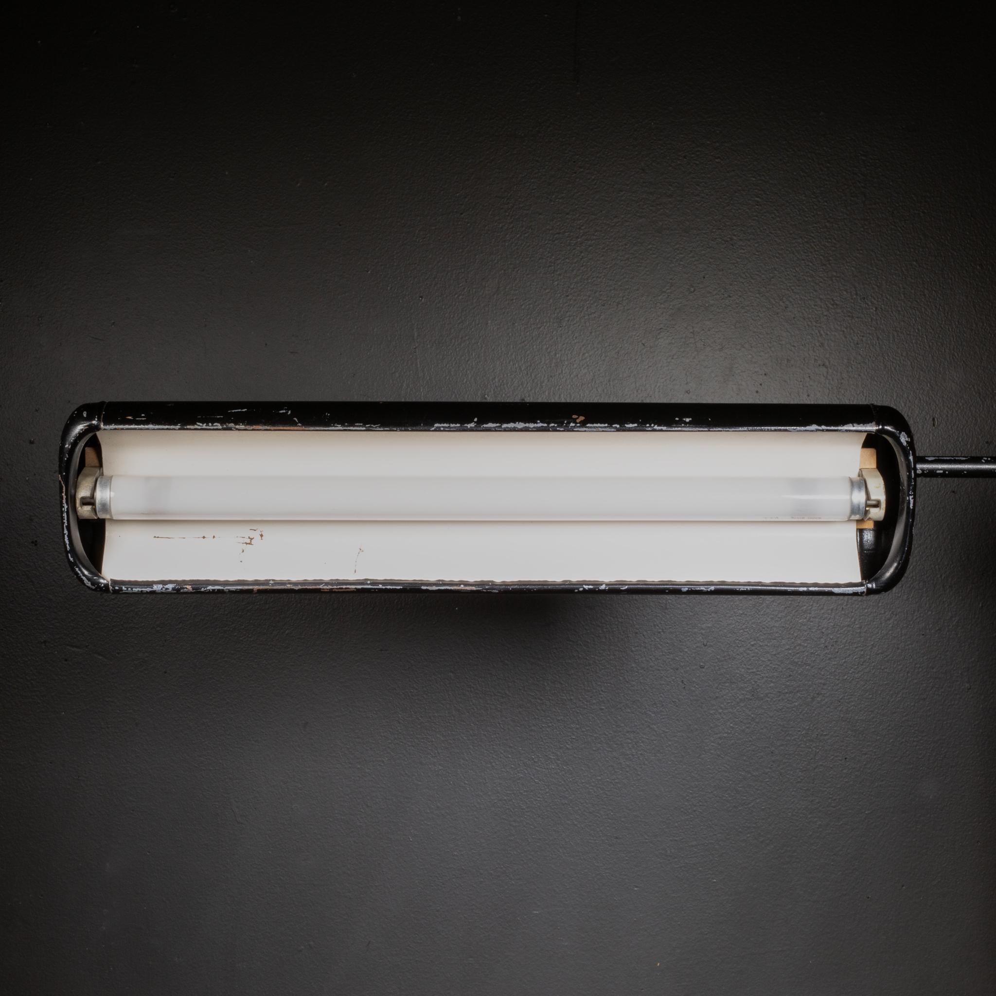 Art Deco Style Flexo Industrial Task Lamp c.1942 For Sale 5