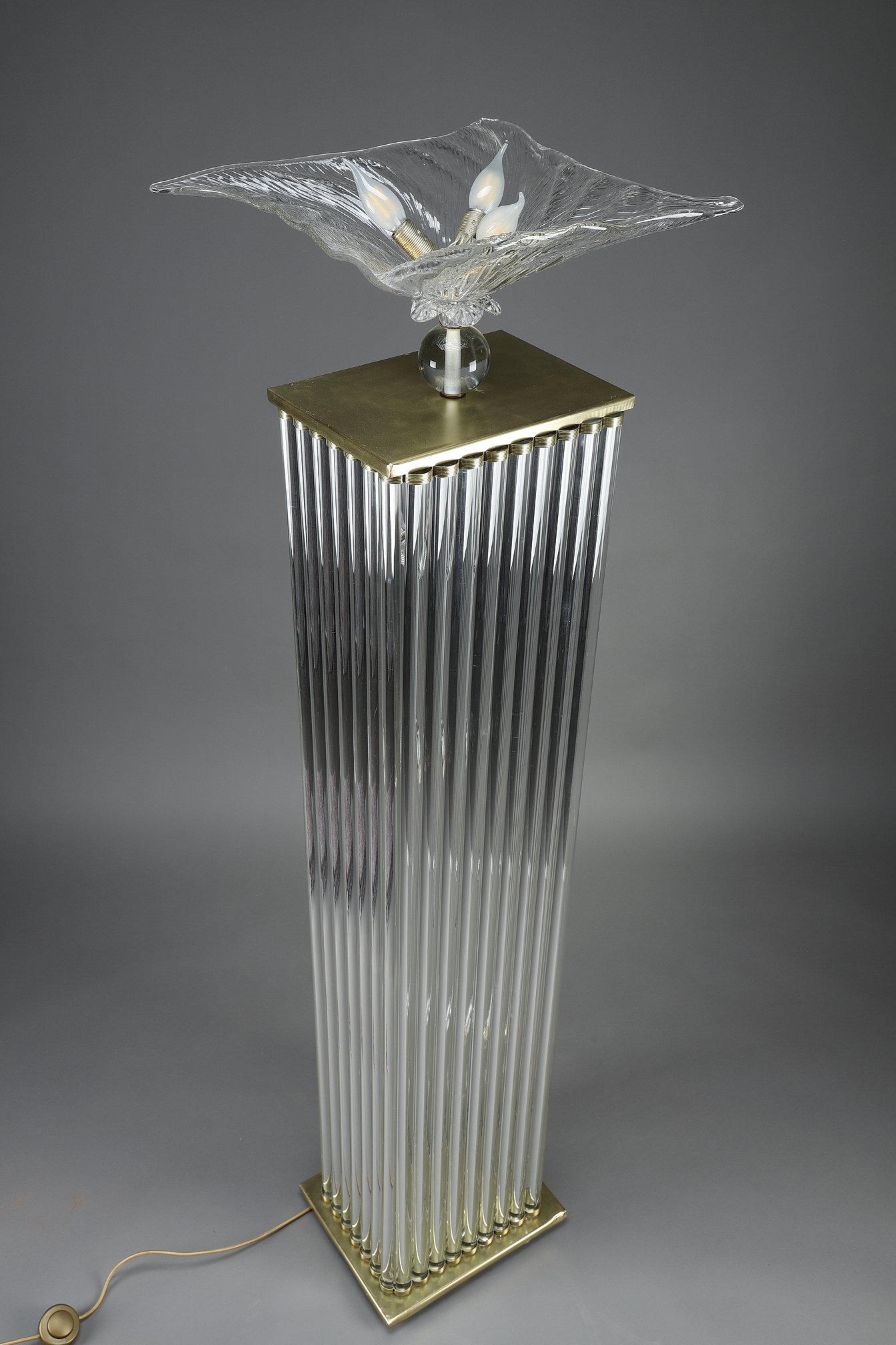 Verre de Murano Lampadaire de style Art déco en verre Murano Glass, réalisé dans les années 70 en vente