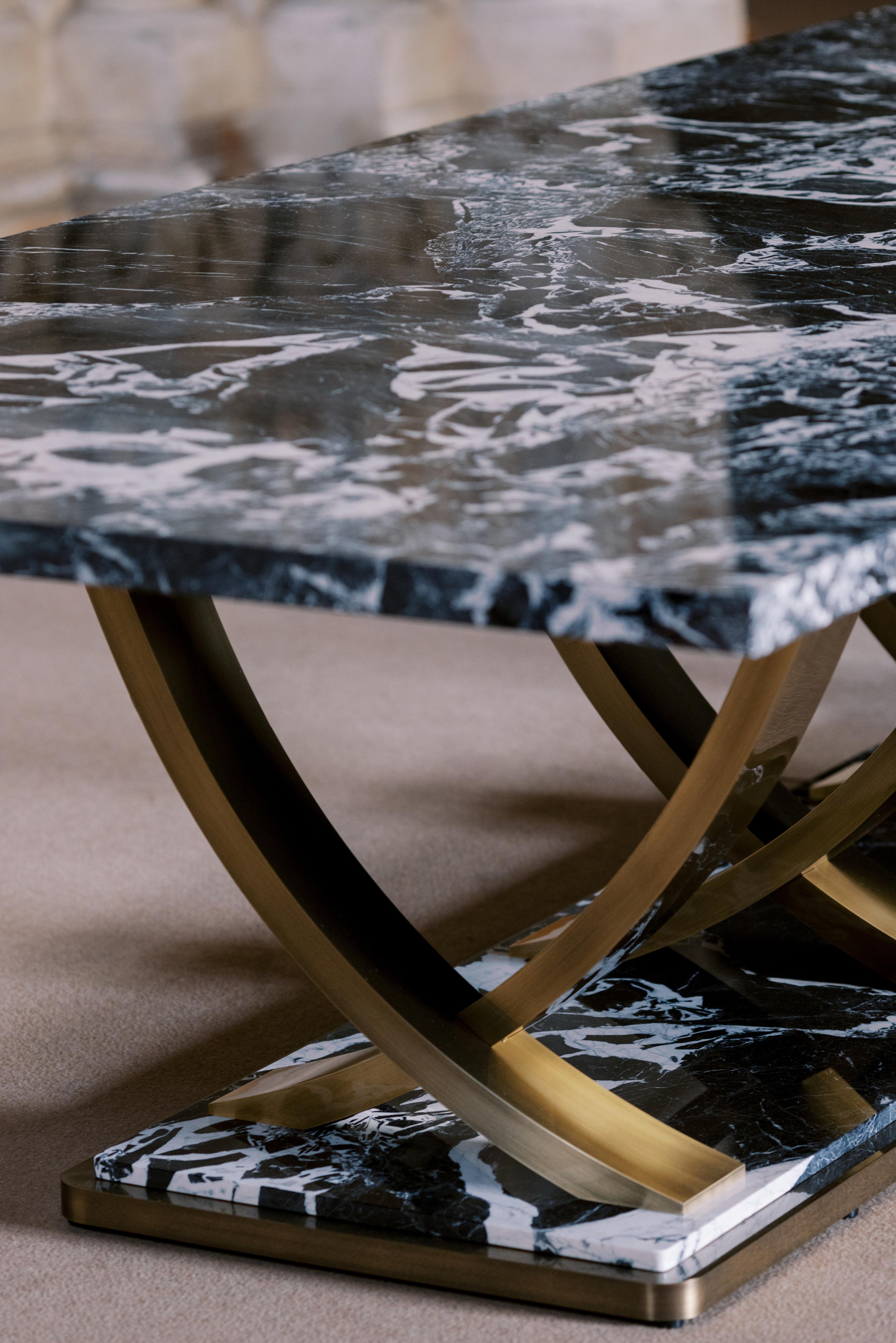 Table de salle à manger Fontaine en ébène de Macassar faite à la main Portugal Greenapple en vente 7