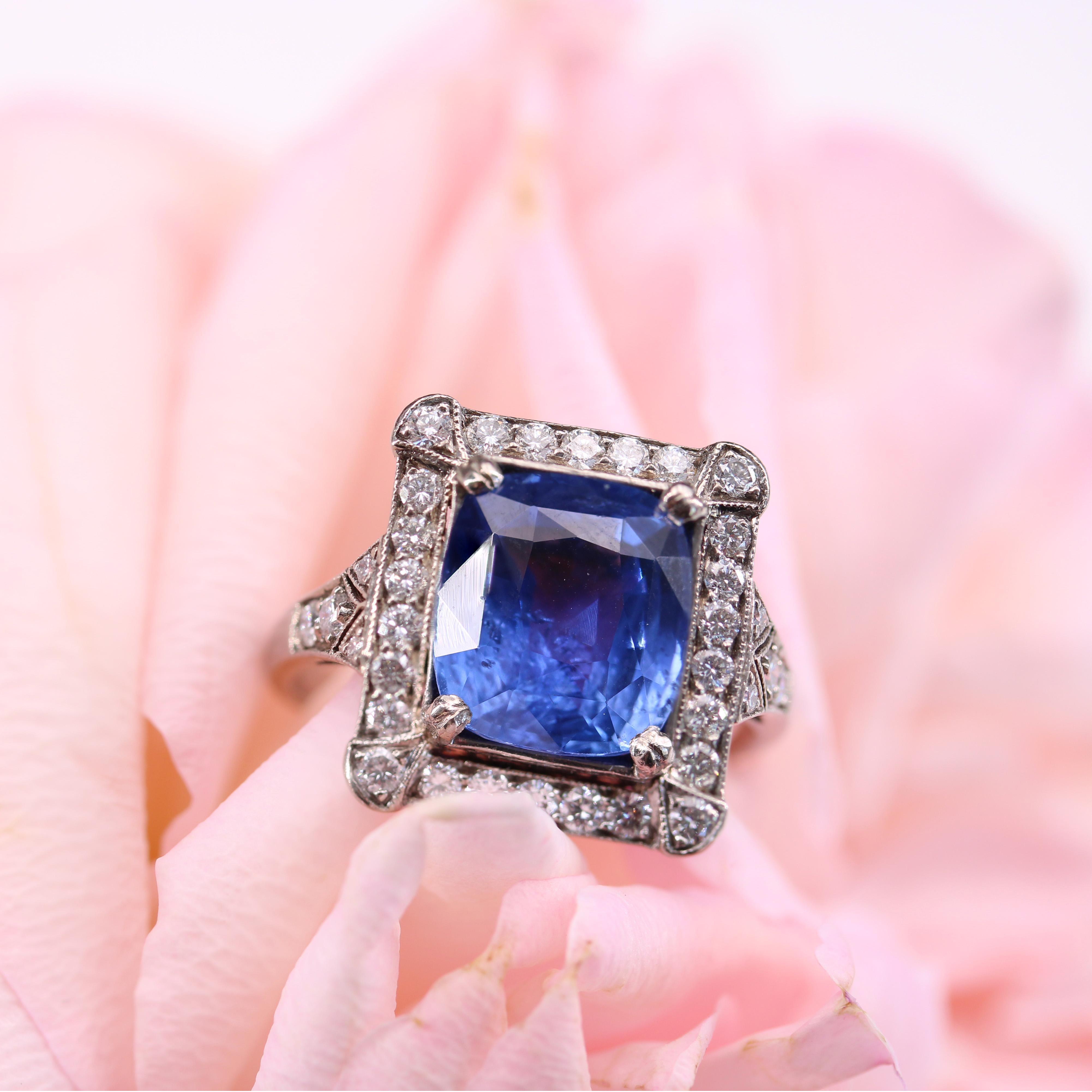 Art Deco Style French 5 Carat Ceylon Sapphire Diamond 18 Karat White Gold Ring For Sale 3