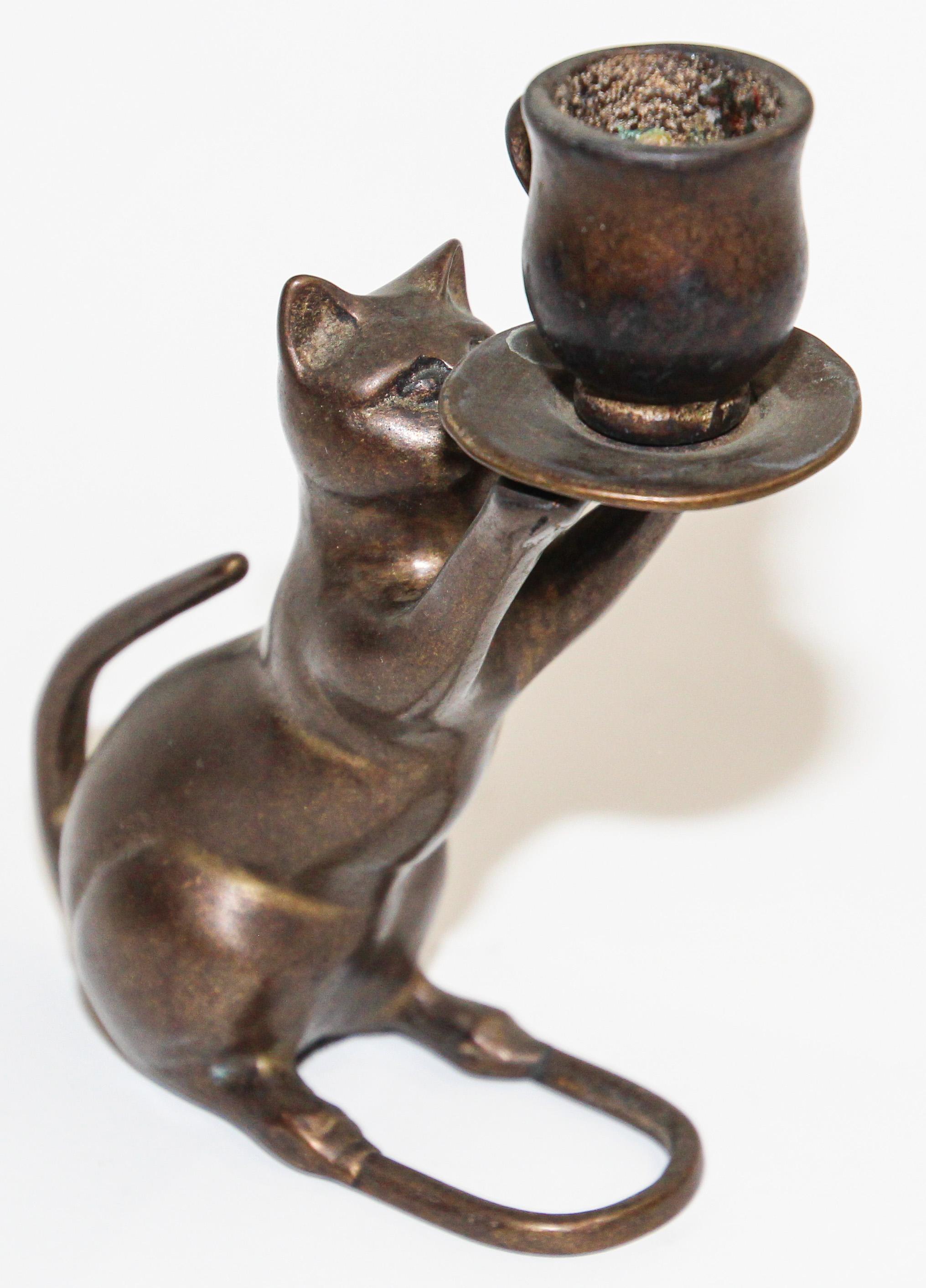 candle holder with cat