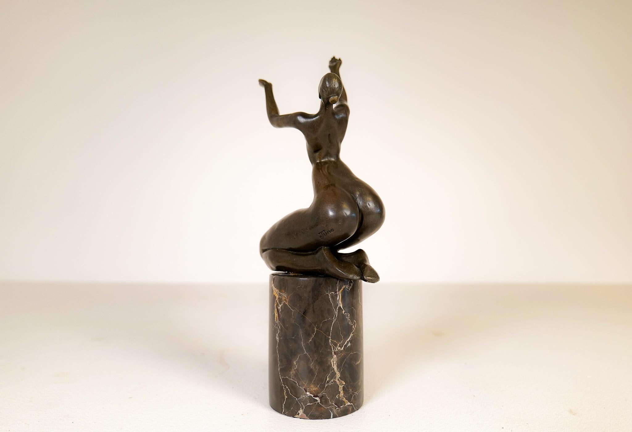 Art Deco Style French Bronze Women Figurine For Sale 2