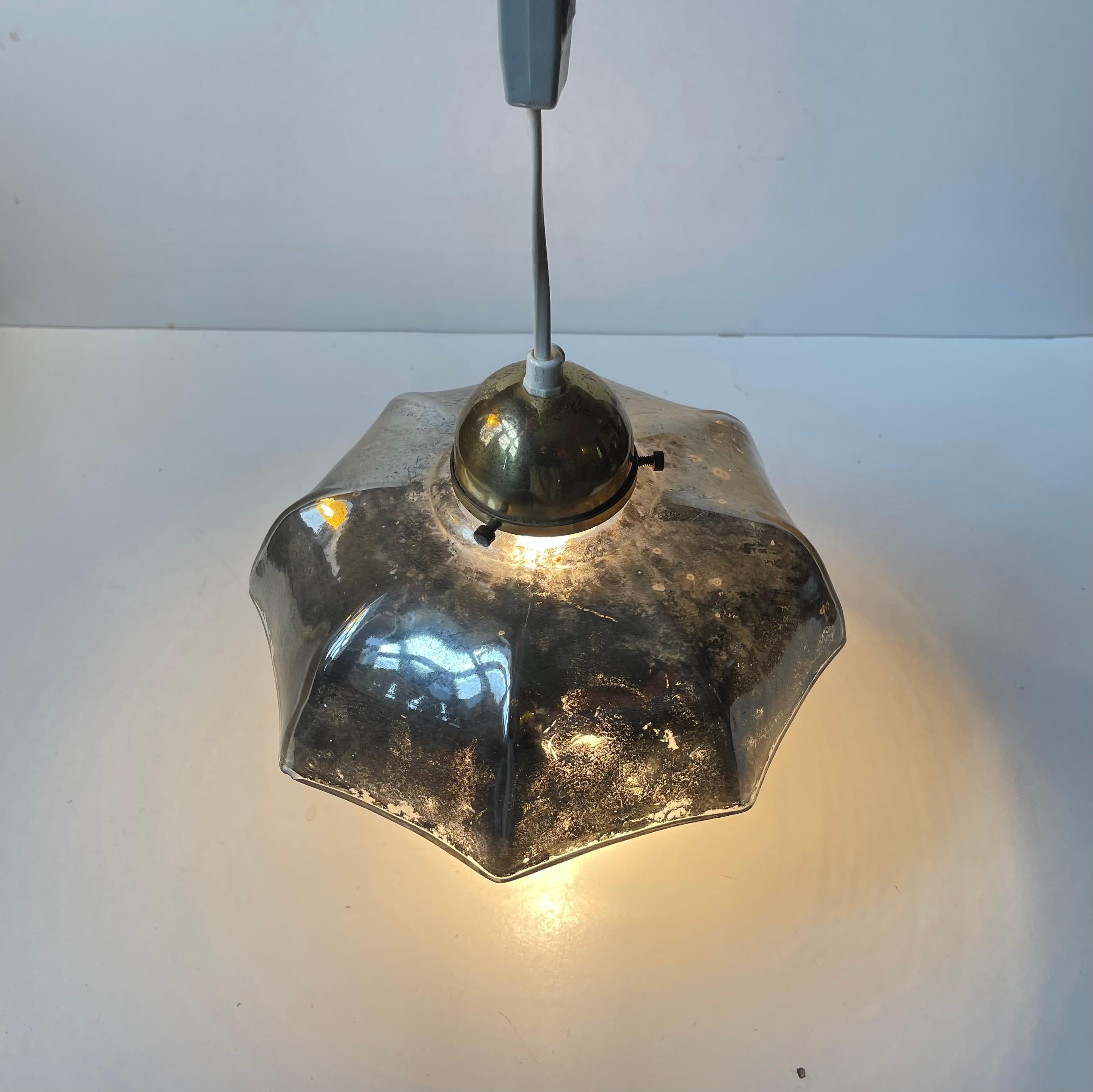 Art Deco style French Octagonal Silver Glass Pendant Lamp For Sale 5