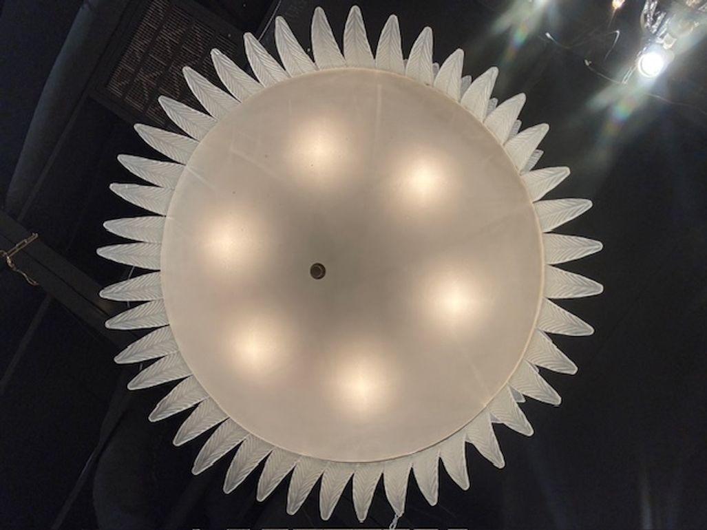 XXI secolo e contemporaneo Lampadario a pennacchio in vetro di Murano smerigliato in stile Art Deco in vendita