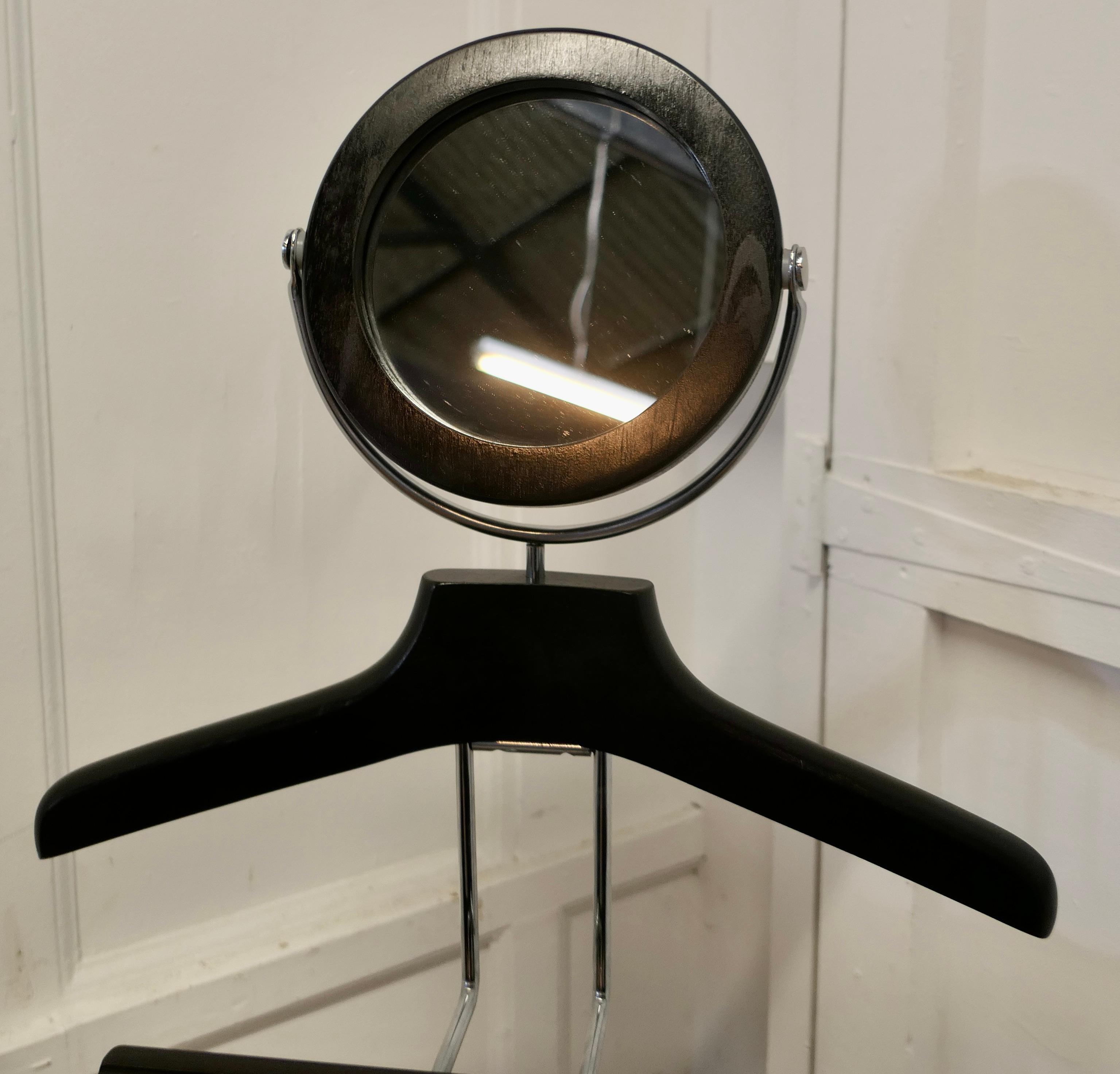 Art Deco Style Gentleman’s Suit Hanger or Night Stand, Bedroom Valet For Sale 2