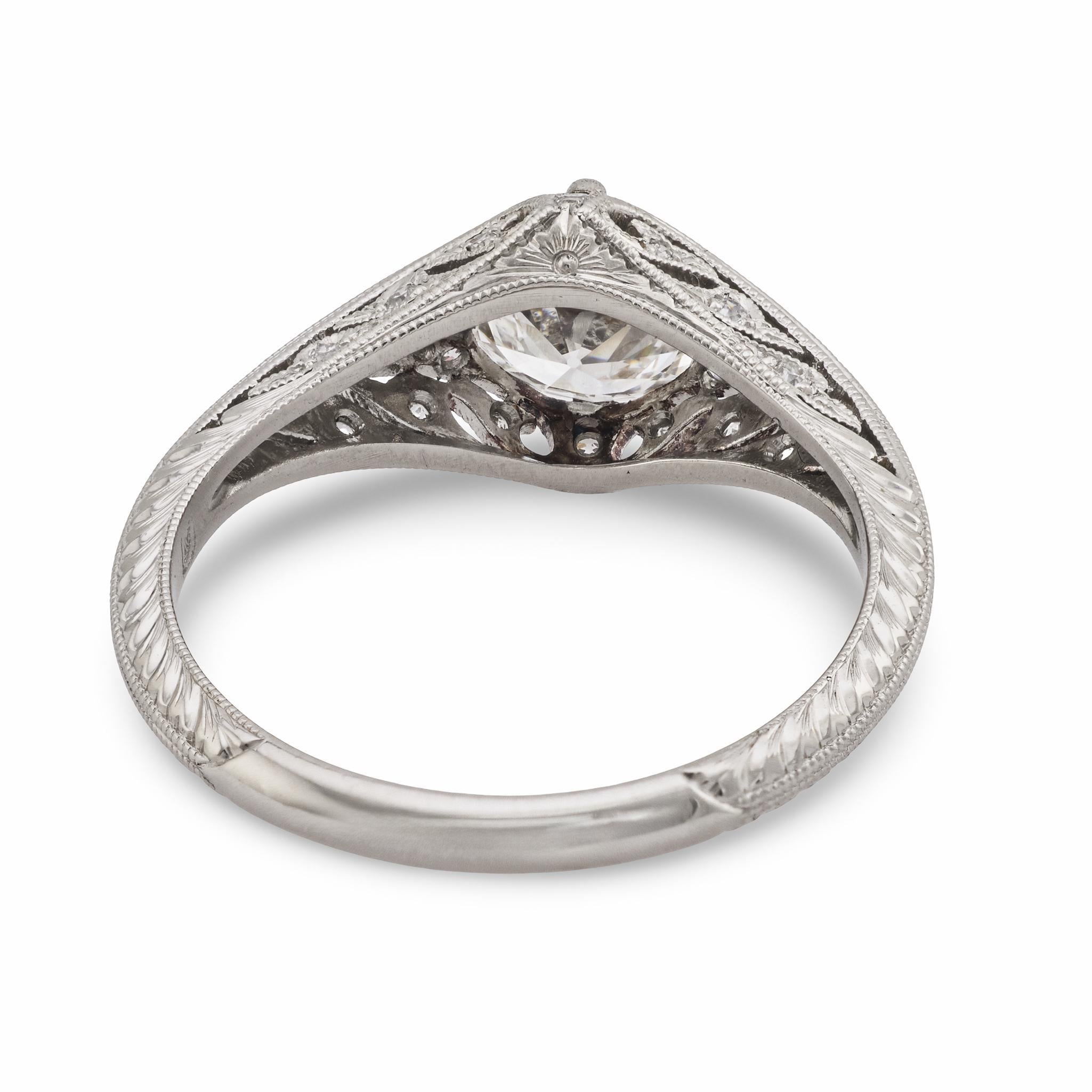 Bague de fiançailles en platine avec un diamant de 0,80 carat GIA de style Art Déco en vente 1